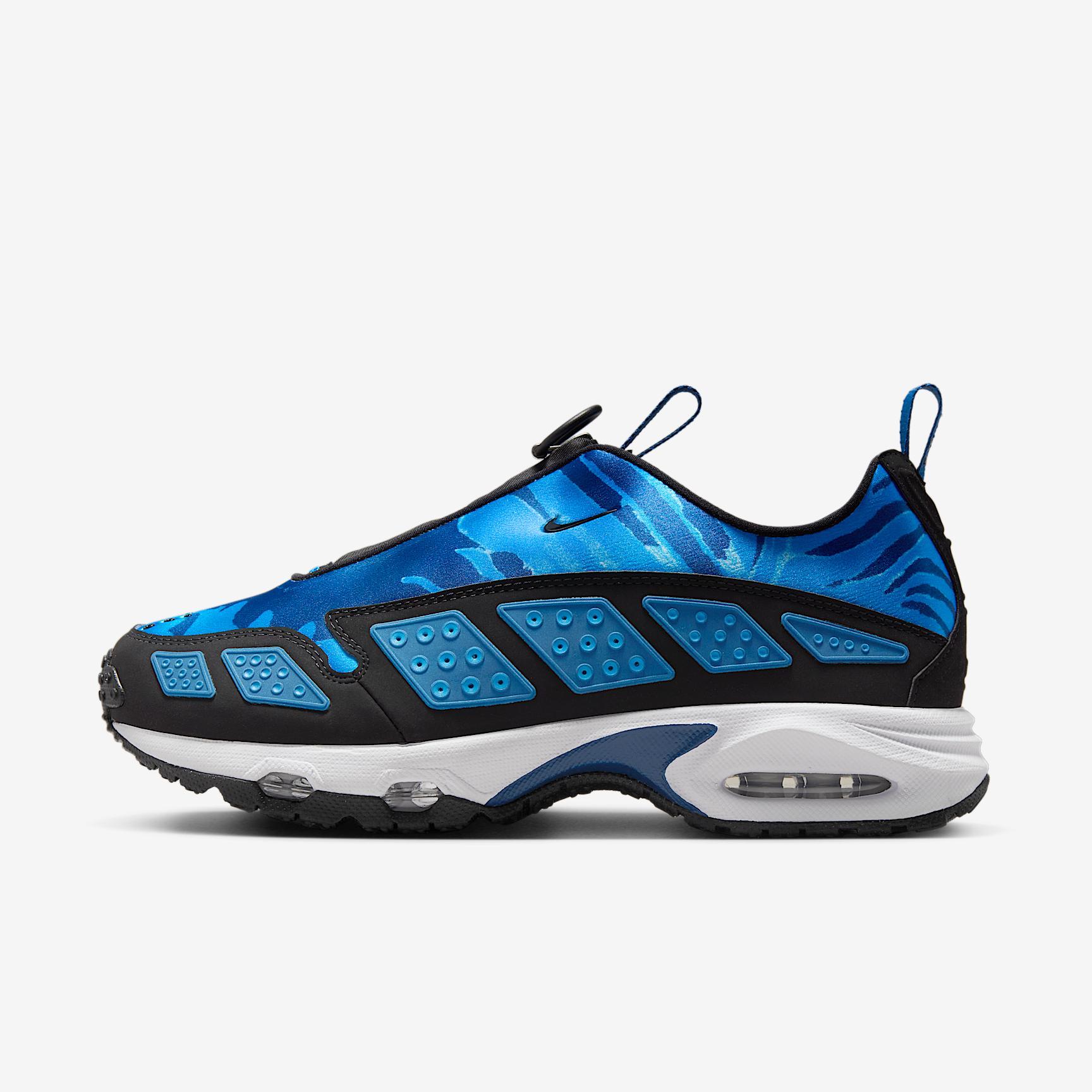 Nike Women's Air Max SNDR Camo Shoes Product Image