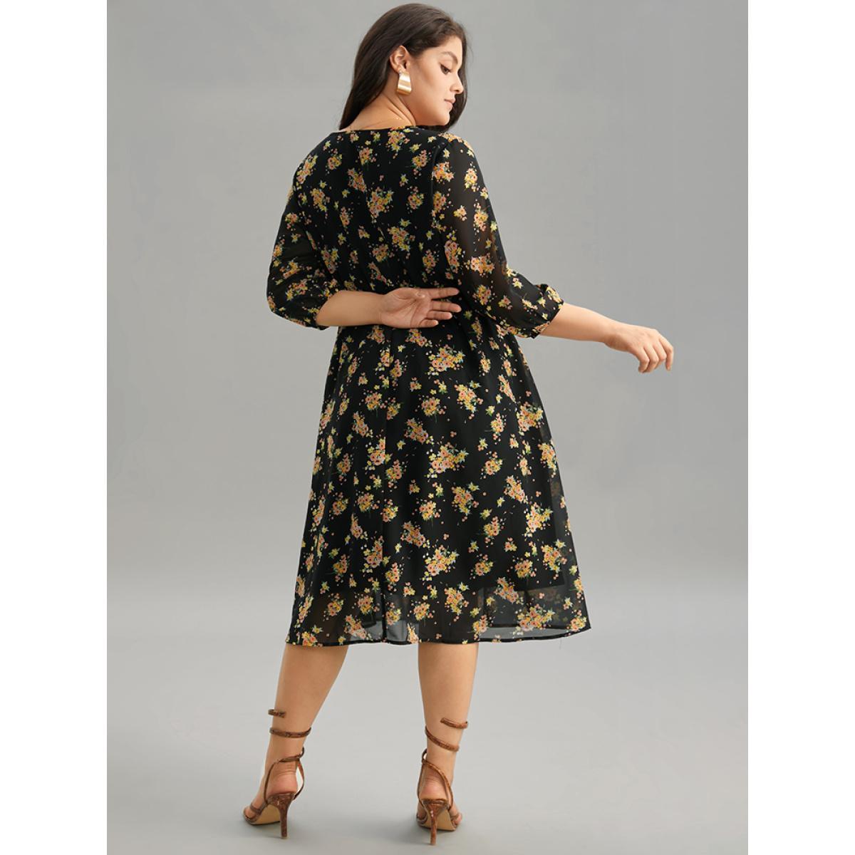 Plus Size Floral Overlap Collar Pocket Elastic Waist Dress Black Women Elegant Wrap Overlap Collar Half Sleeve Curvy Midi Dress BloomChic 10/M Product Image