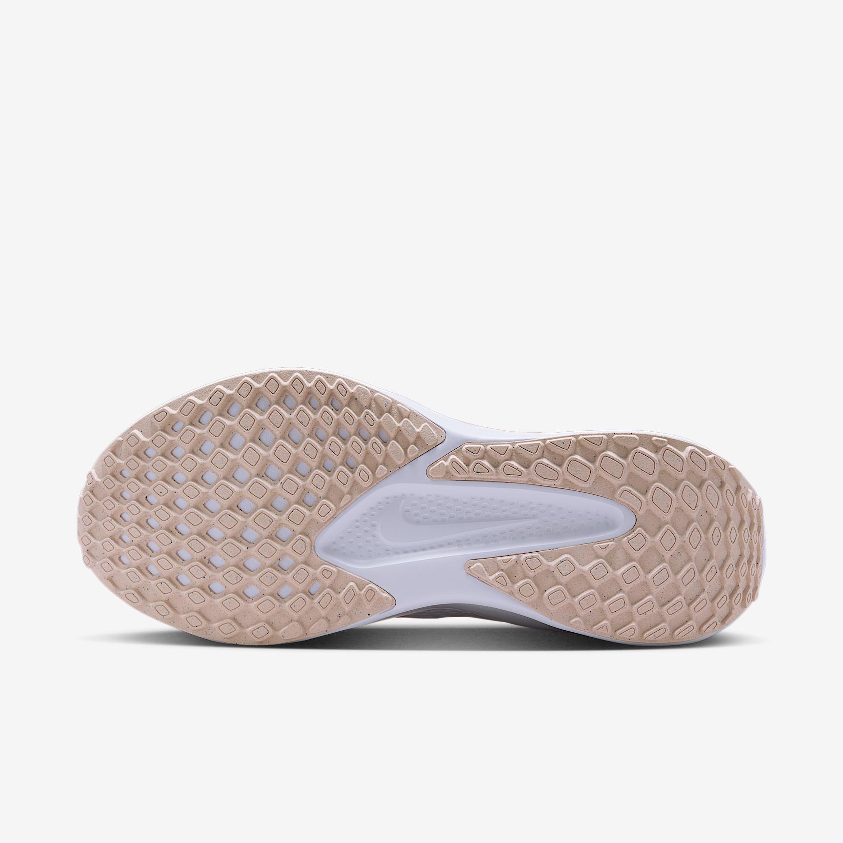 Nike Women's Quest 6 Road Running Shoes Product Image