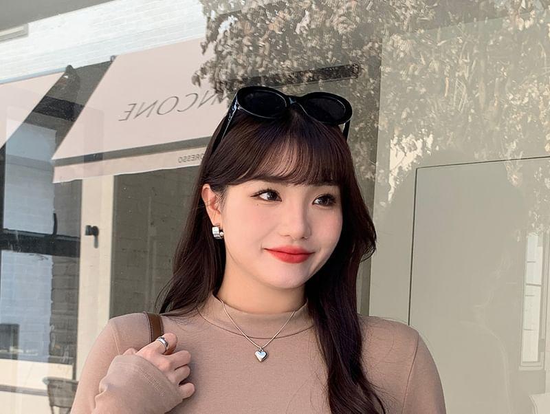 Long-Sleeve Mock Neck Plain Tee Product Image
