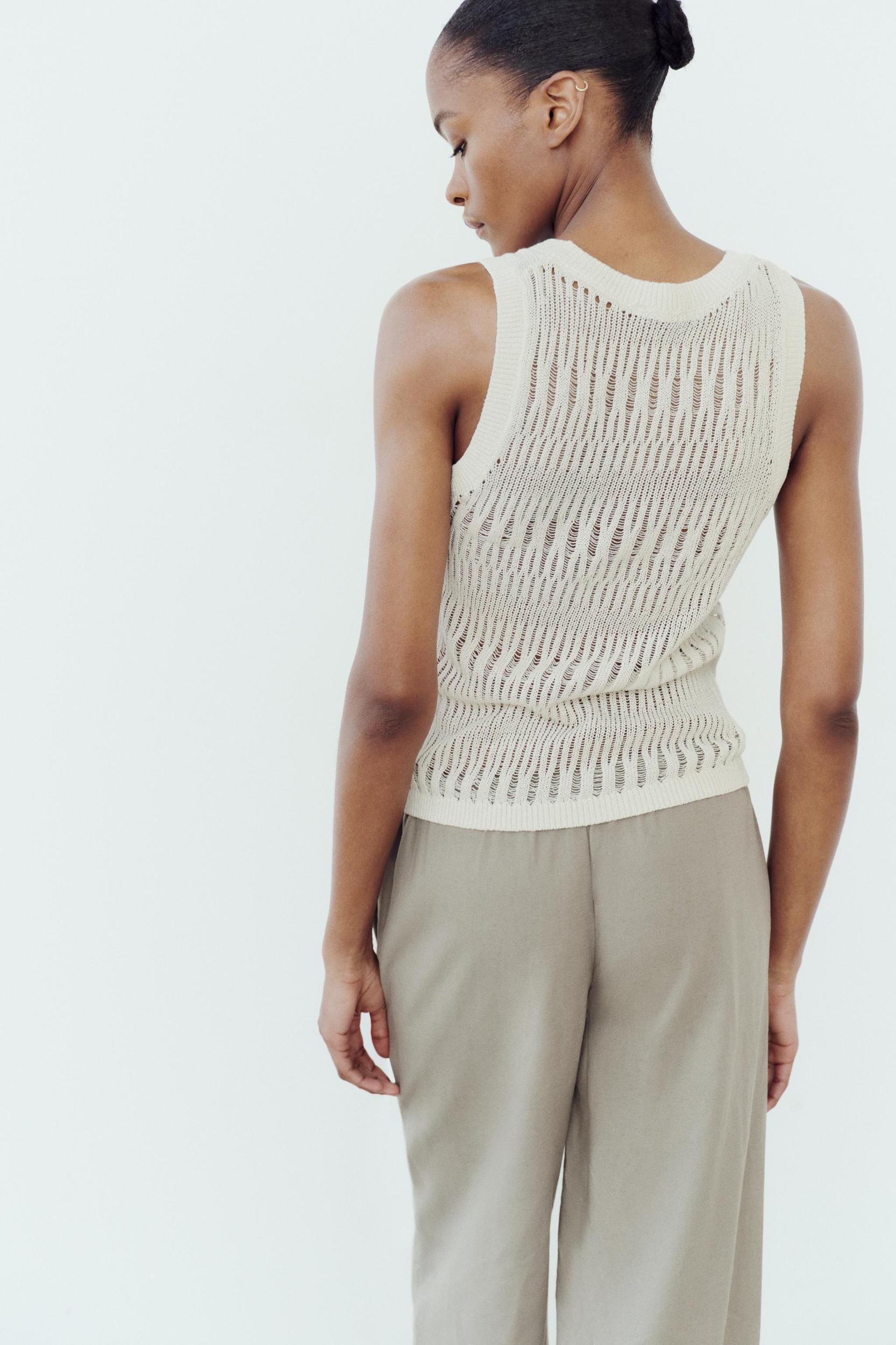 SLEEVELESS TOP WITH METALLIC THREAD Product Image