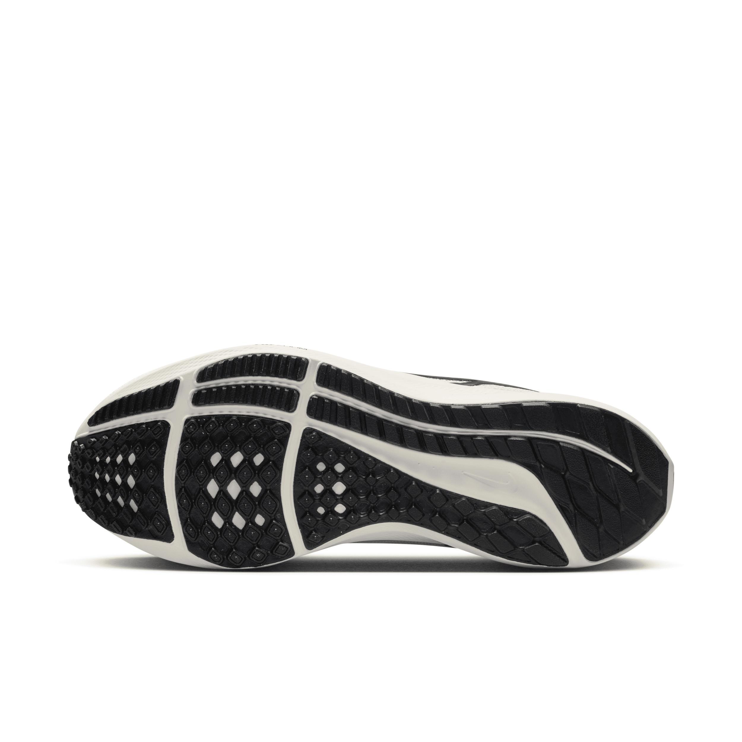Nike Womens Zoom Pegasus 40 - Training Shoes Sail/Black/Coconut Milk Product Image