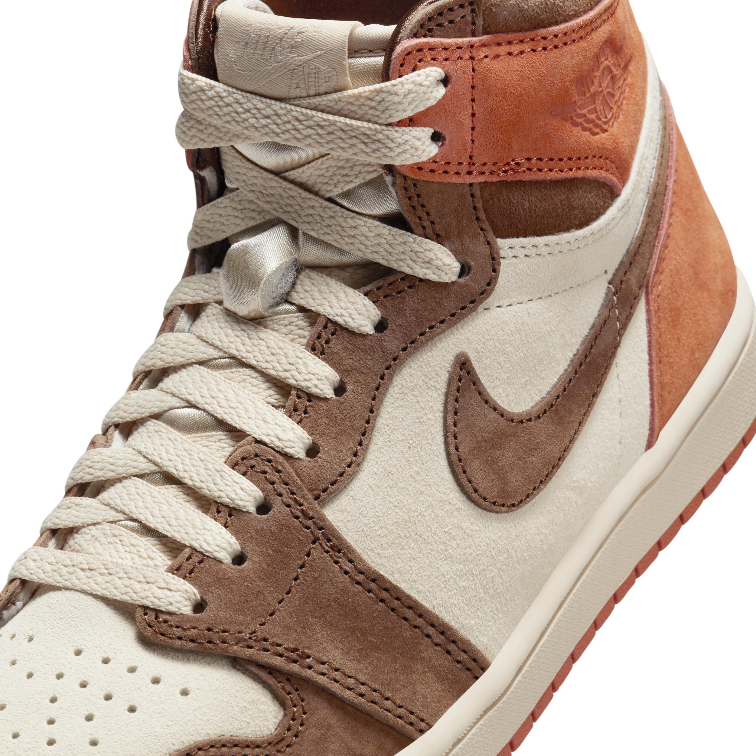 Jordan Womens Jordan Retro 1 High OG - Womens Basketball Shoes Product Image