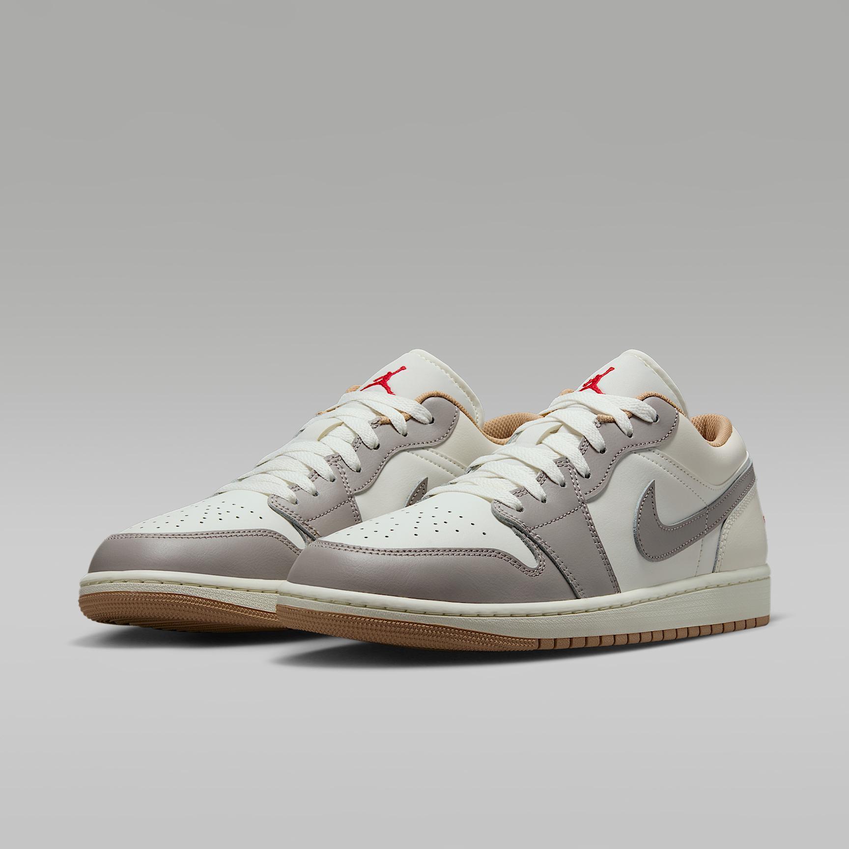 Men's Air Jordan 1 Low Shoes Product Image