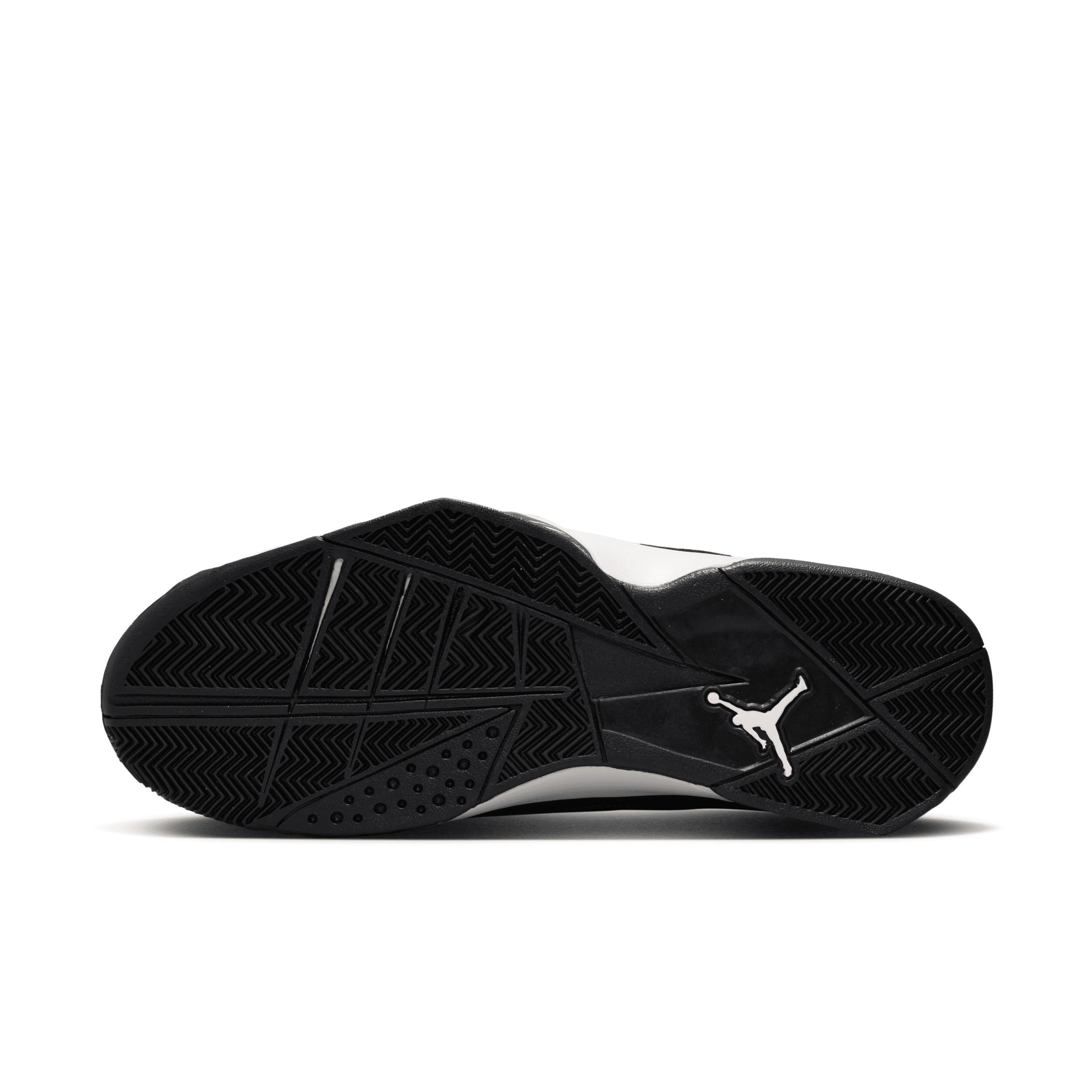 Mens True Flight Basketball Shoes Product Image
