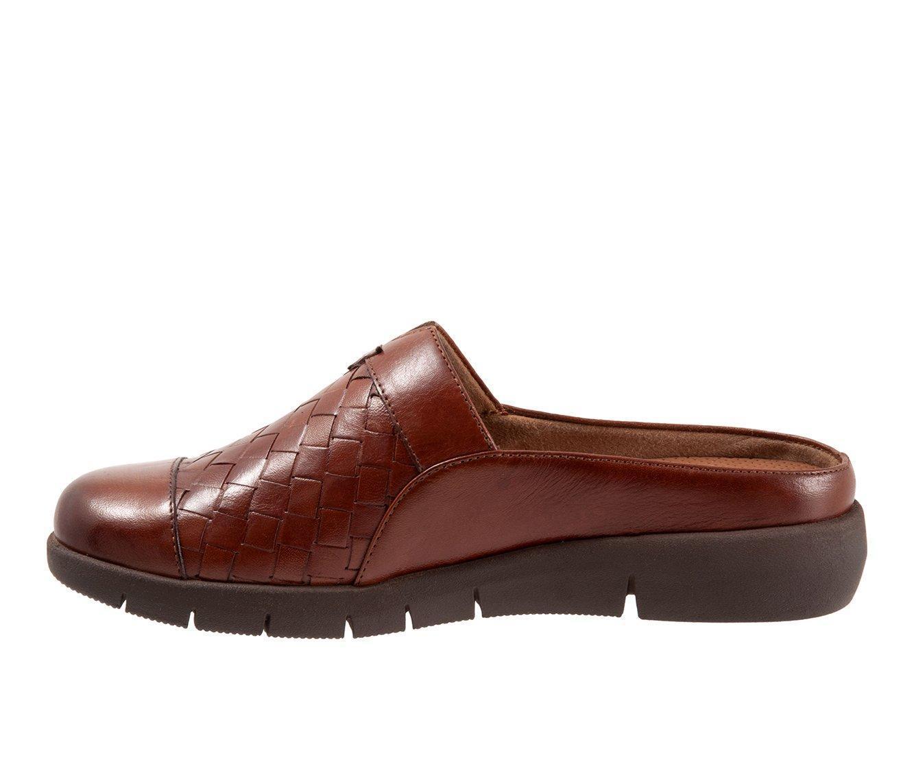 Women's Softwalk San Marcos II Clogs Product Image