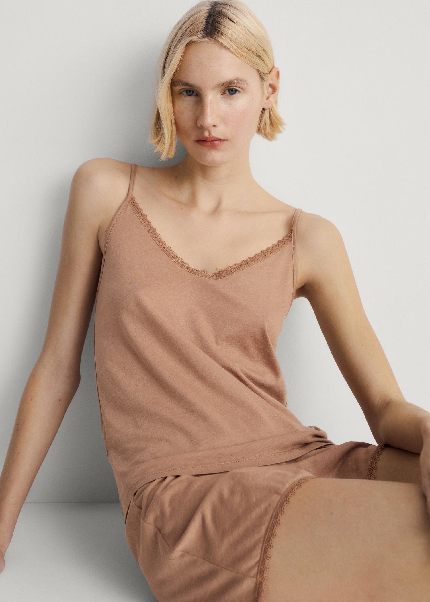 Cotton pajama shorts with lace contrast - Women | MANGO USA Product Image