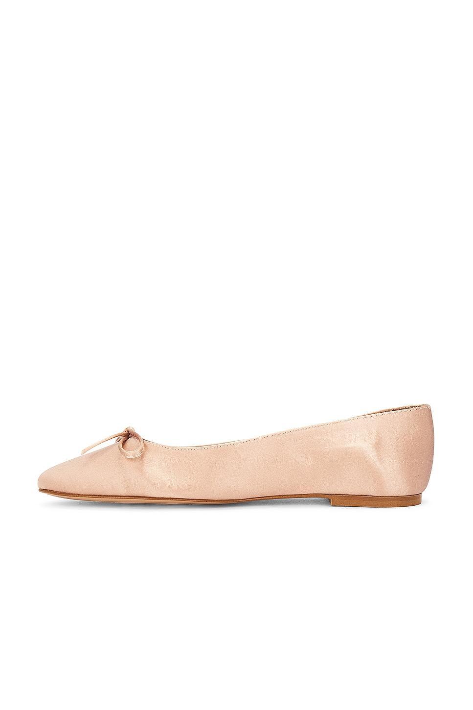 Bodil Flat Flattered Product Image