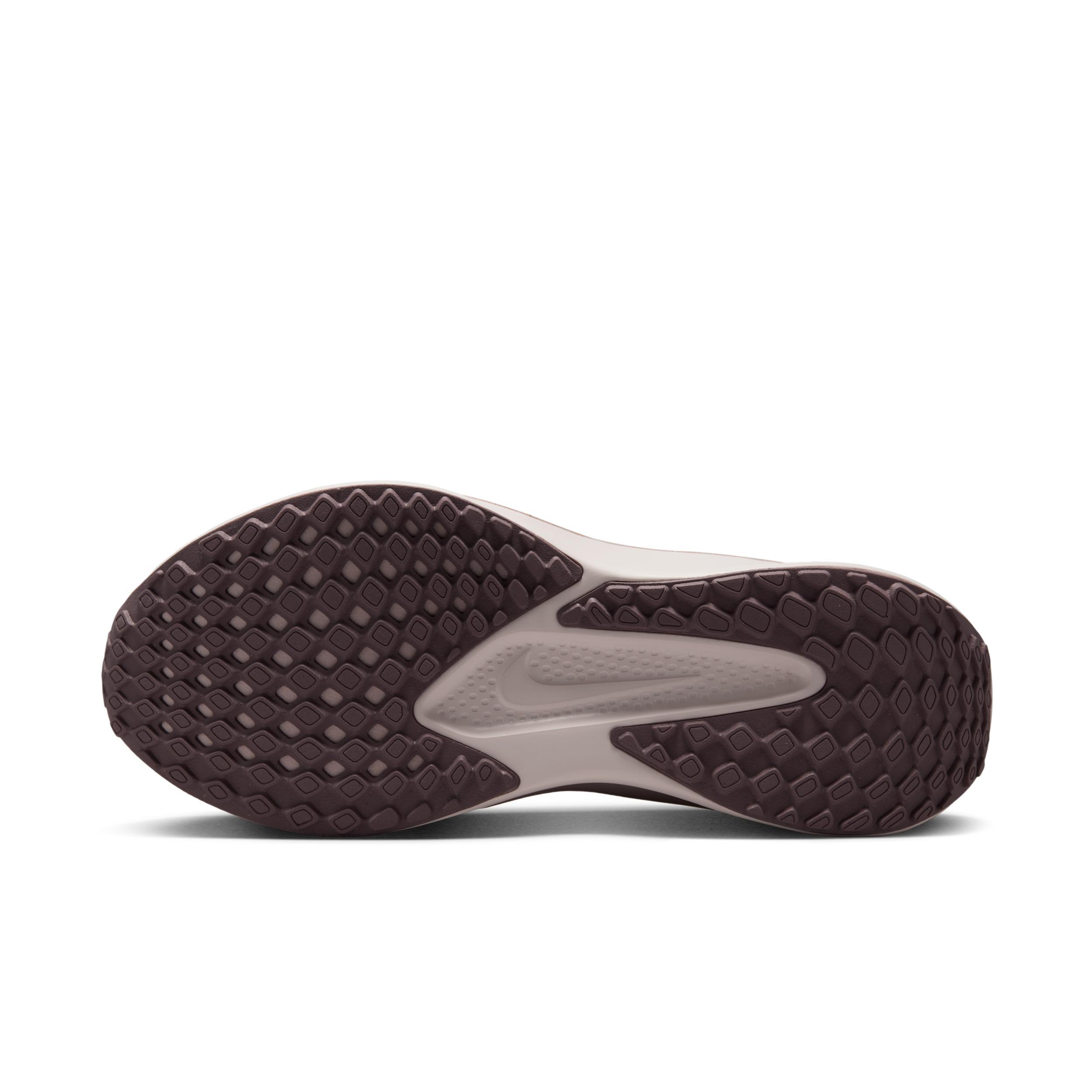 Nike Women's Quest 6 Road Running Shoes Product Image