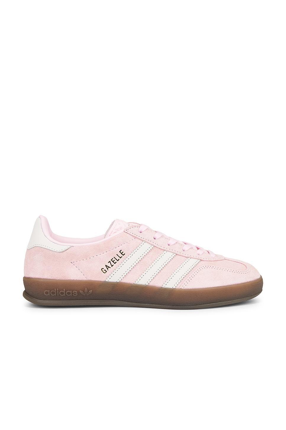 The Roger Advantage Sneaker Product Image