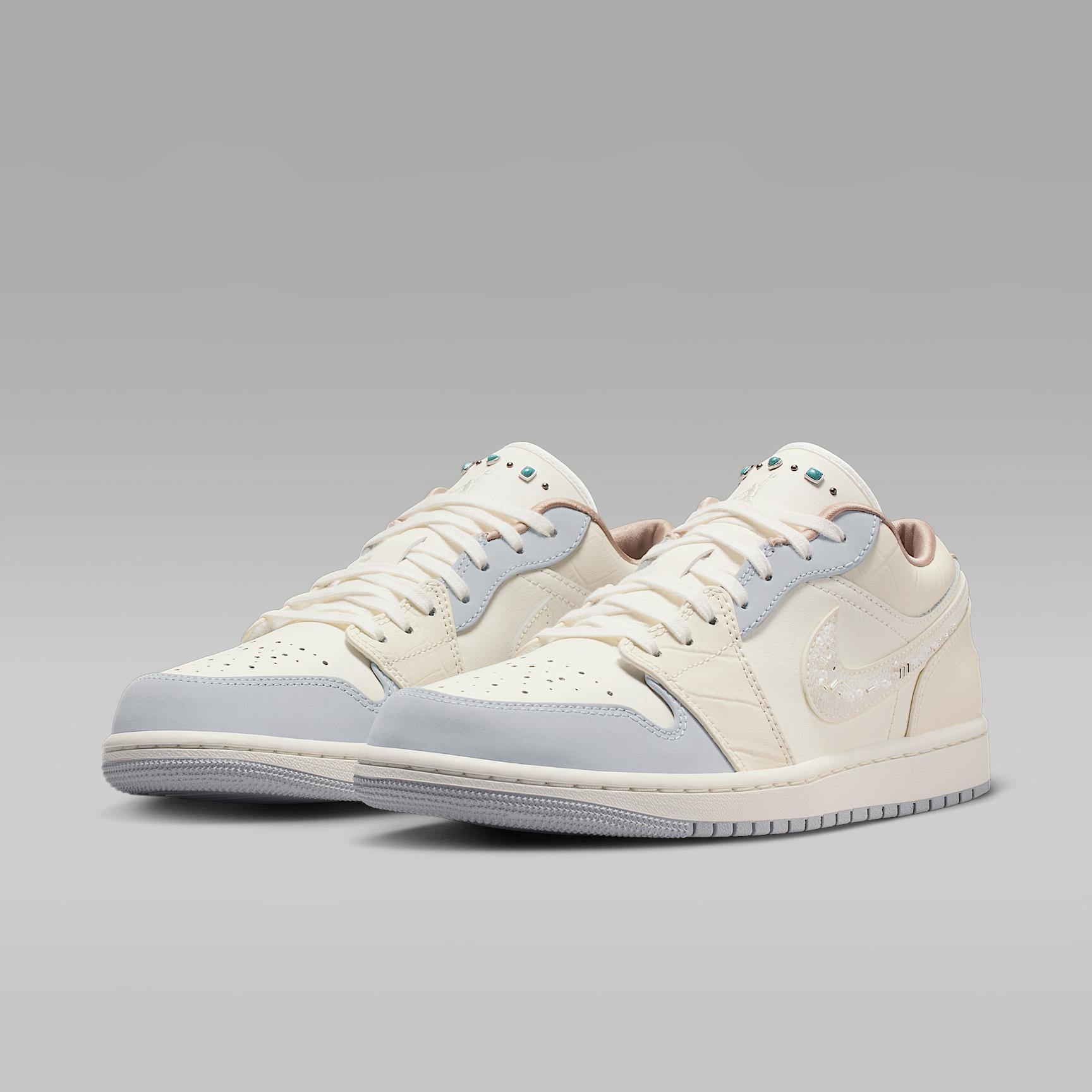 Women's Air Jordan 1 Low Shoes Product Image