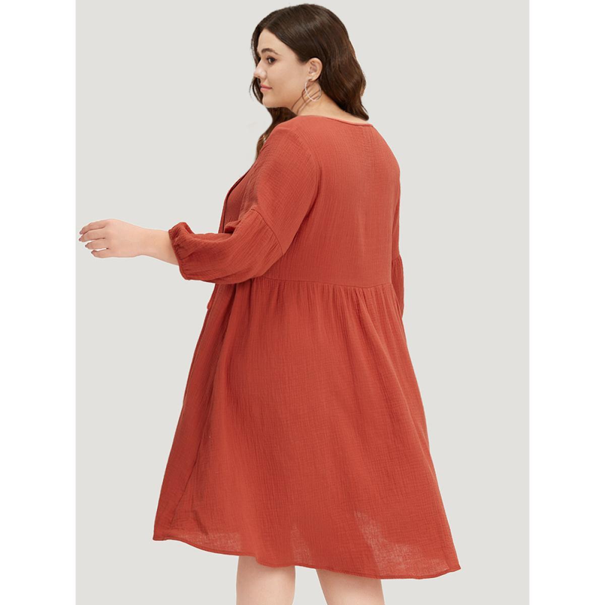 Plus Size Plain Pocket Pleated Ties Elastic Cuffs Dress Coral Women Vacation Elastic cuffs V-neck Elbow-length sleeve Curvy Midi Dress BloomChic 18-20/2X Product Image