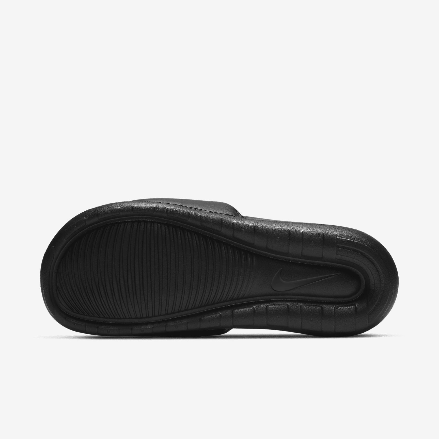 Nike Victori One Women's Slides Product Image
