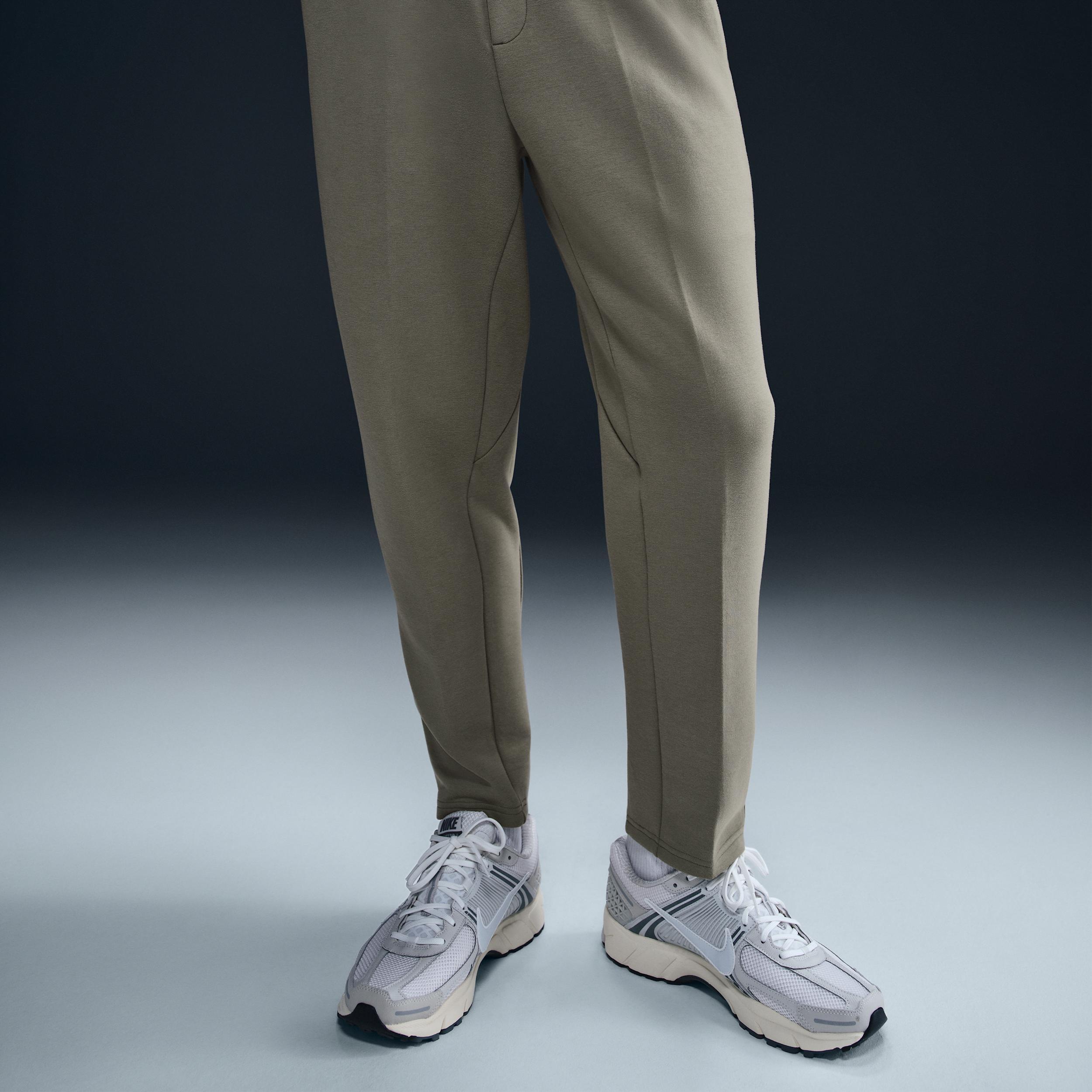 Nike Men's 24.7 ImpossiblySoft Dri-FIT Pants Product Image