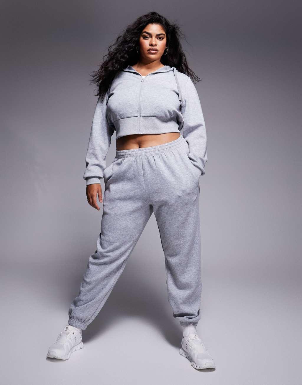 4505 Curve cropped performance hoodie in heather gray  Product Image
