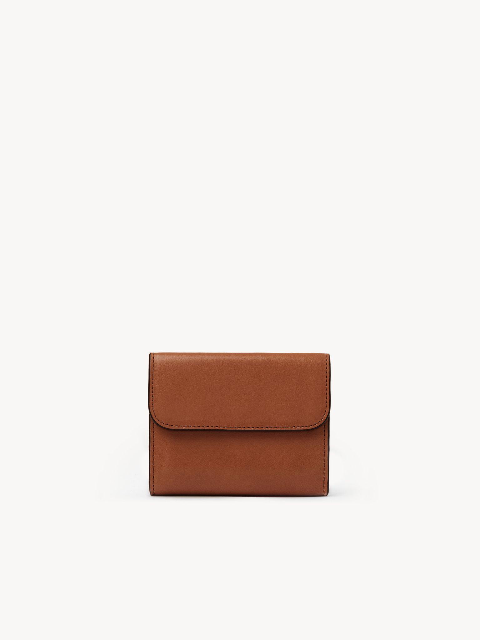 C Chloé small tri-fold in shiny leather Product Image
