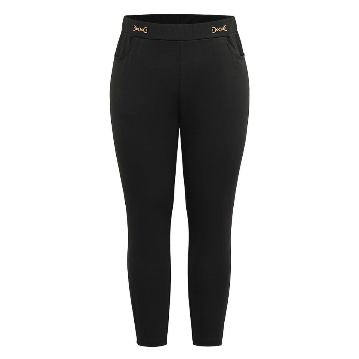 Plus Size Plain Buckle Detail Slant Pocket Pants Women Black Elegant Skinny High Rise Dailywear Pants BloomChic 28/5X Product Image