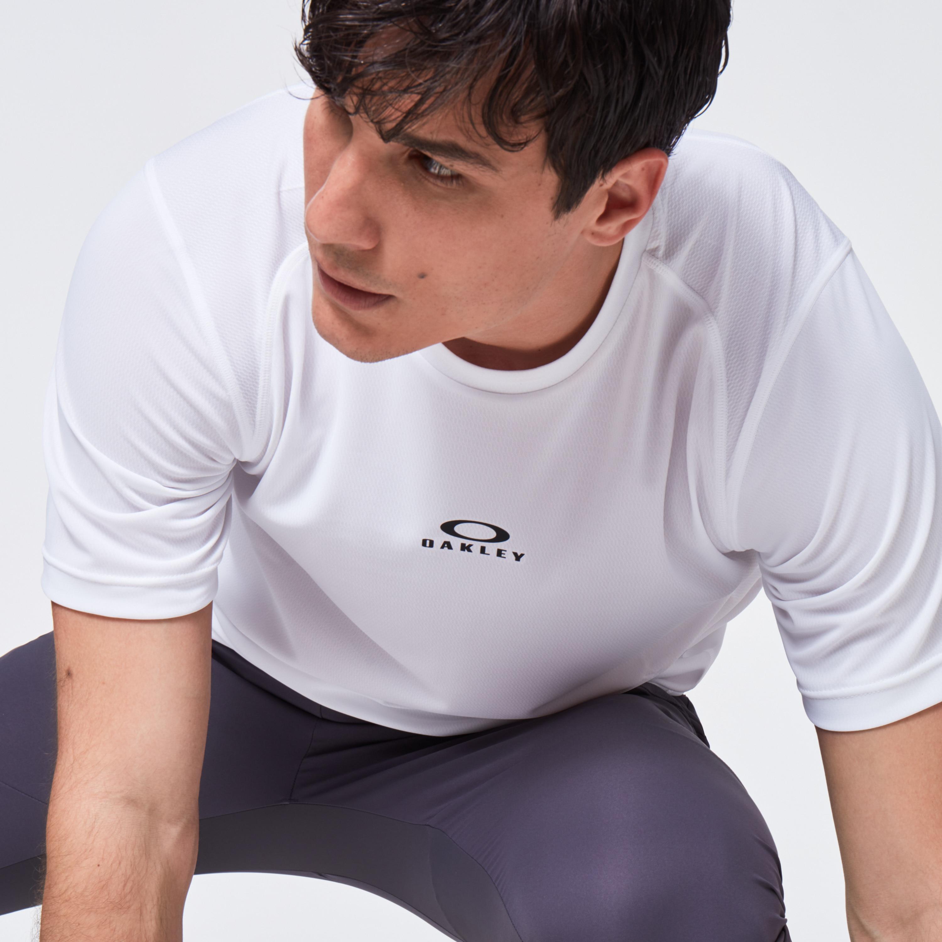 Oakley Men's Foundational Training Short Sleeve Tee Size: L Product Image