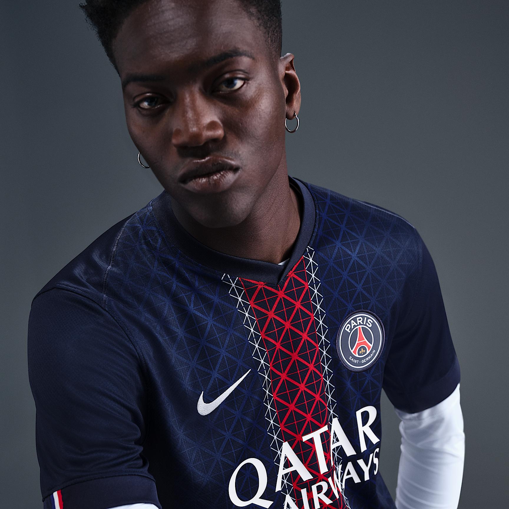 Paris Saint-Germain 2025/26 Stadium Home Men's Nike Dri-FIT Soccer Replica Jersey Product Image