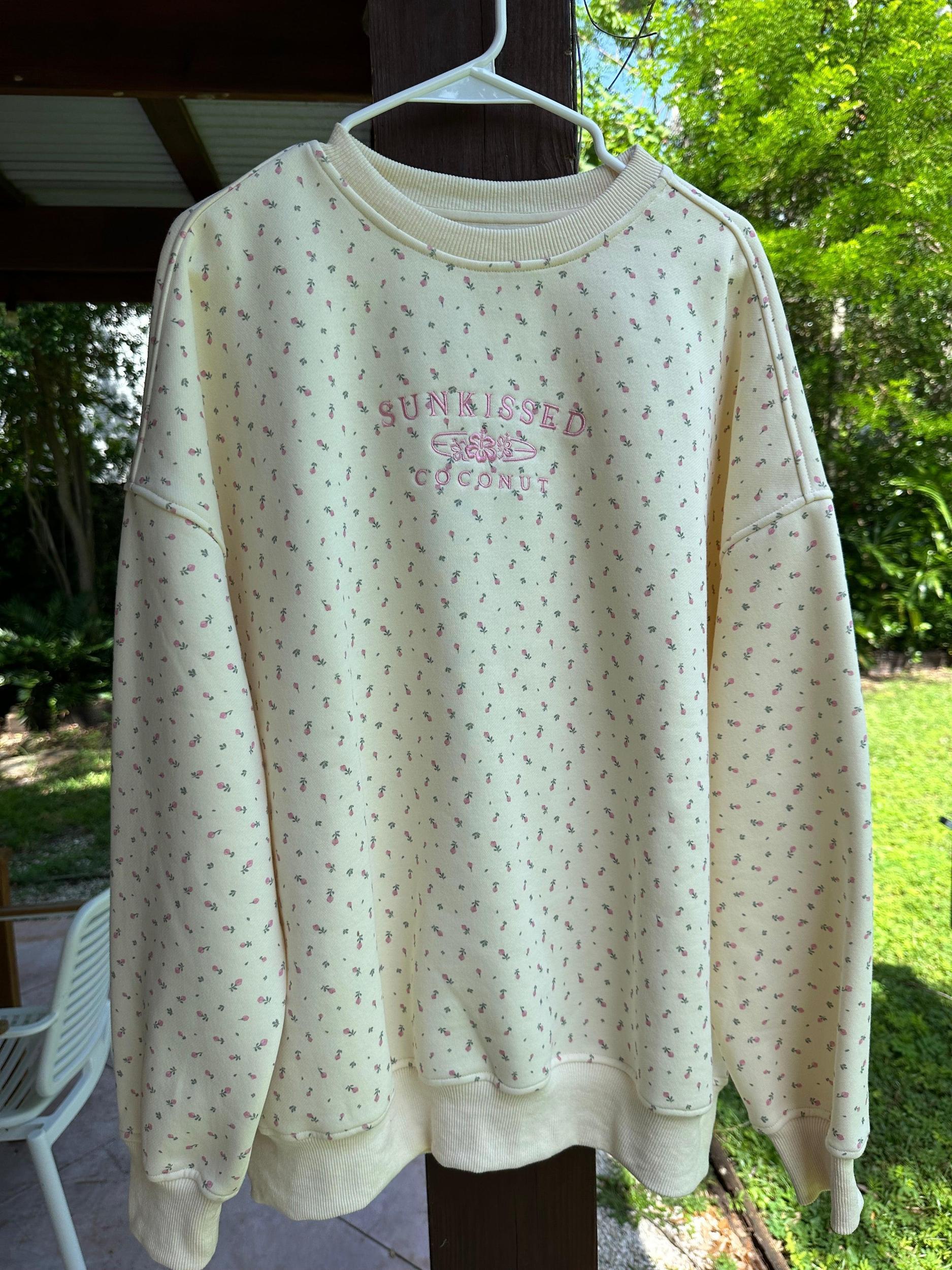 Toasted Cream Roses Embroider Logo Sweatshirt Product Image