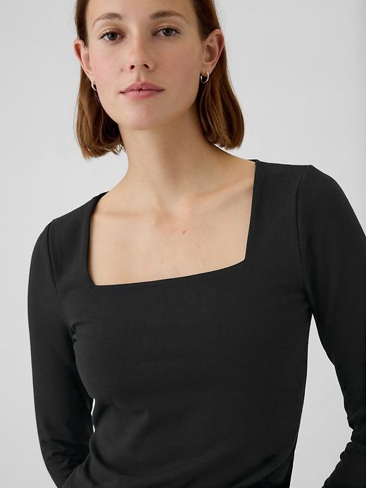Modern Square-Neck Cropped T-Shirt Product Image