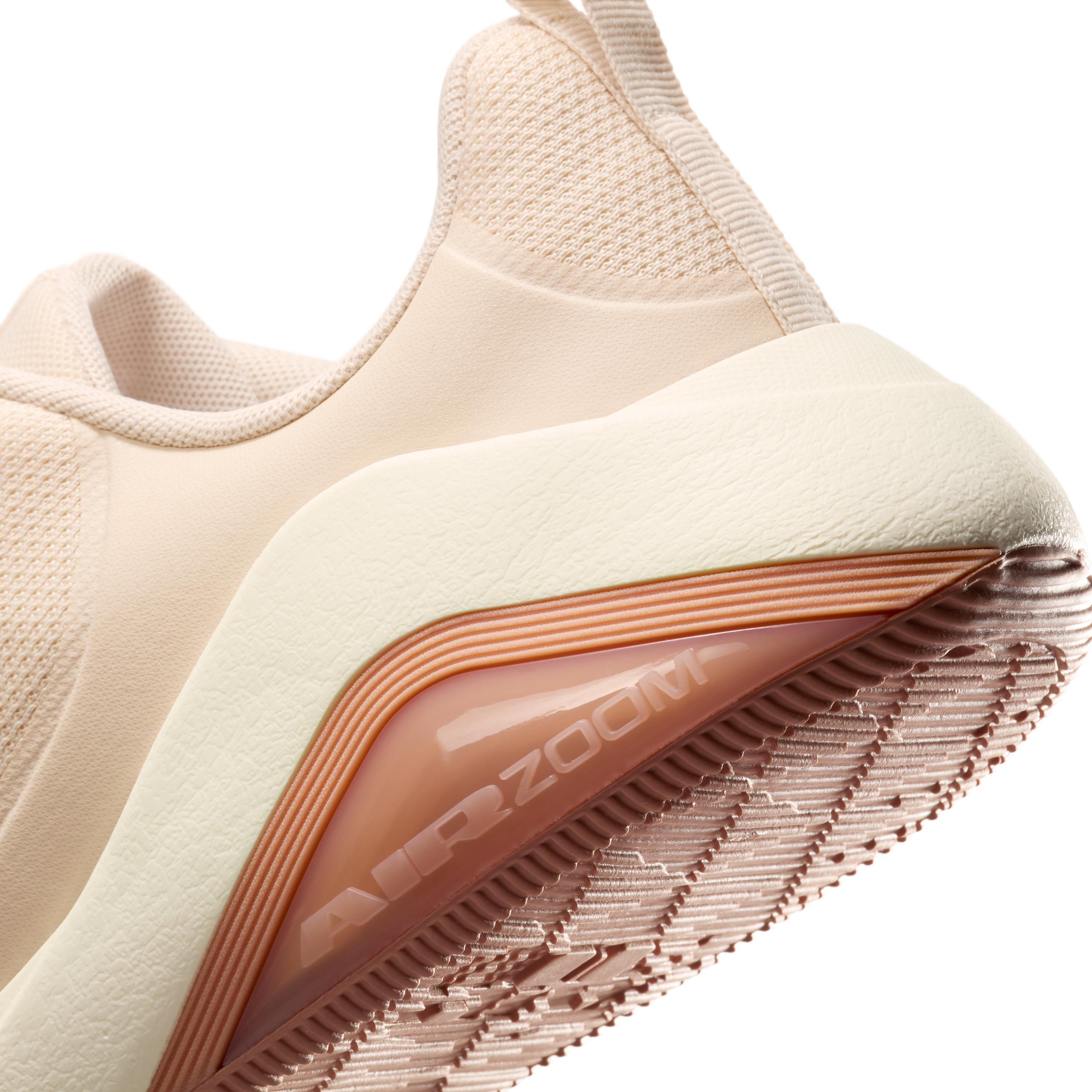 Nike Women's Bella 7 Workout Shoes Product Image