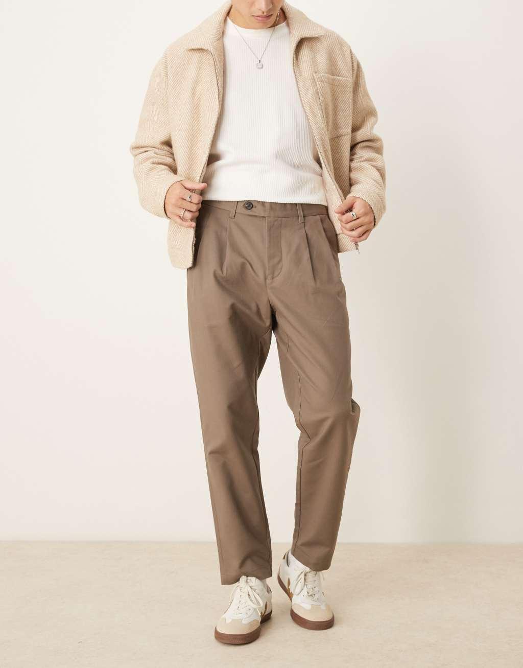 Selected Homme tapered adam pleated pants in tan Product Image