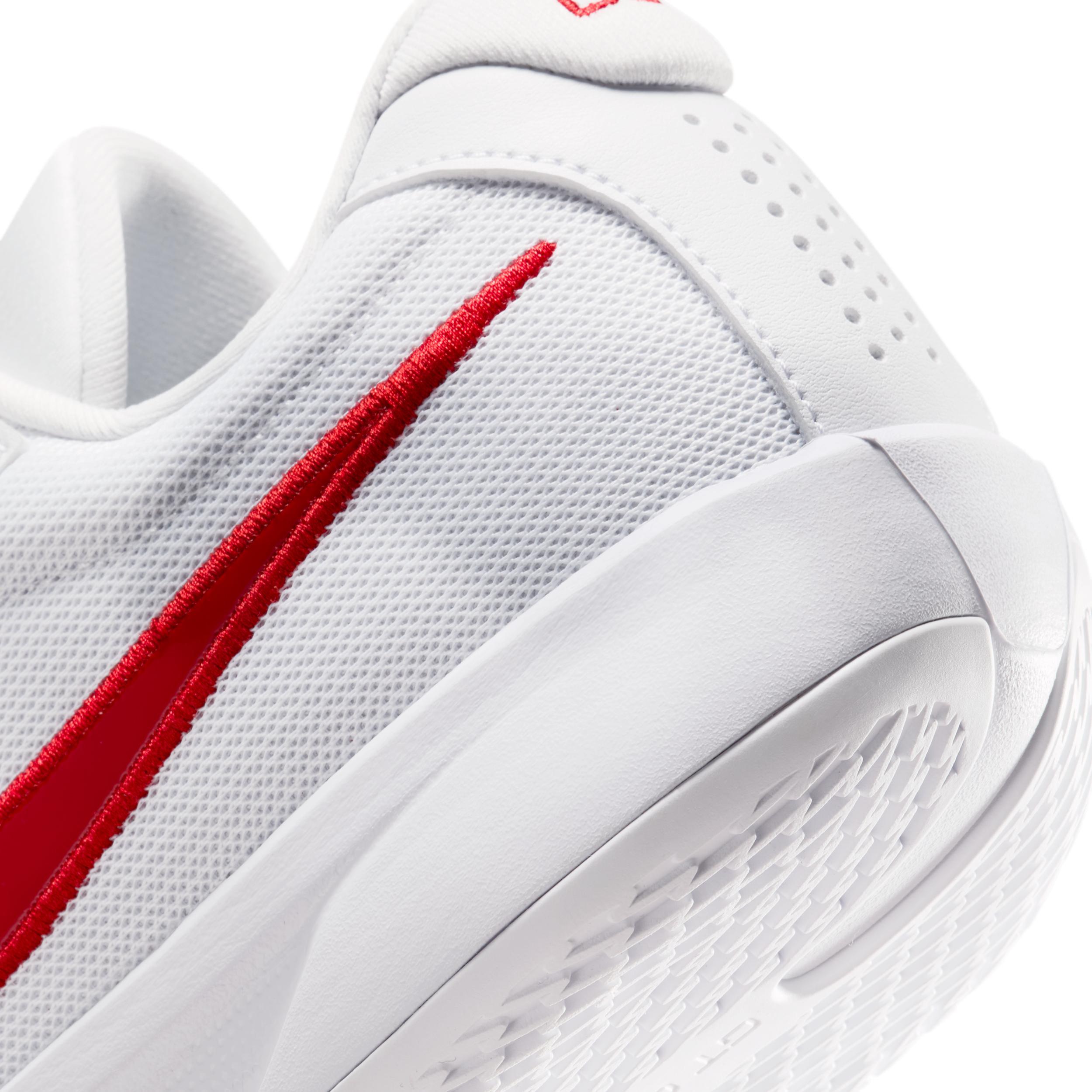 Nike Men's G.T. Cut Academy Basketball Shoes Product Image