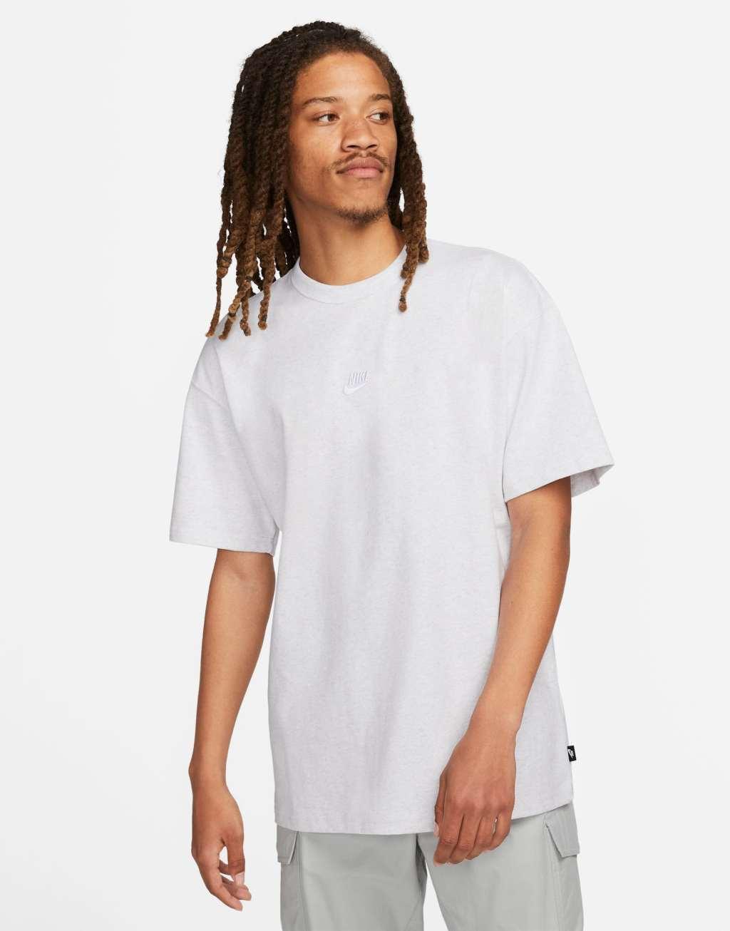 Nike Premium Essentials T-shirt Product Image