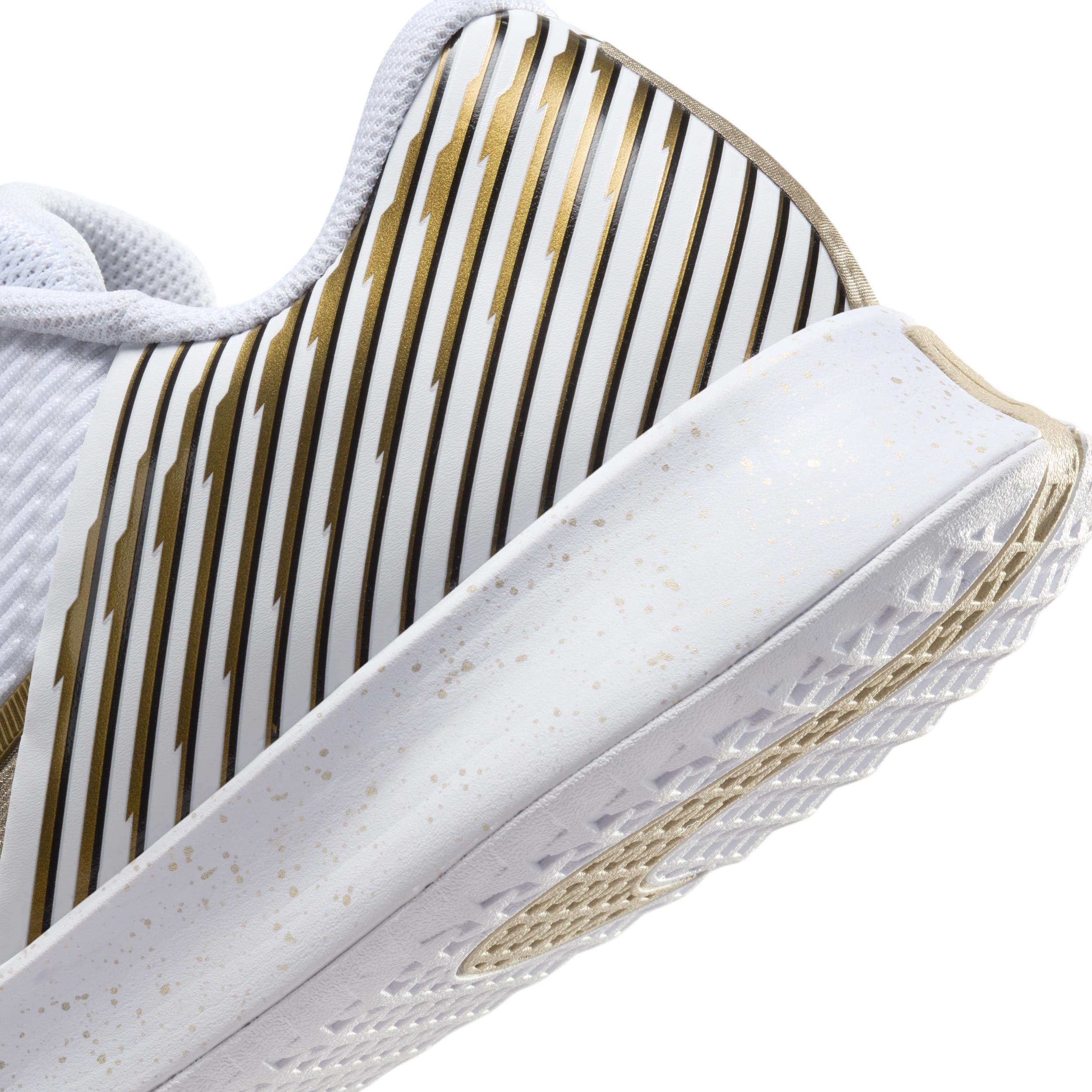 Nike Men's Court Vapor Pro 2 Hard Court Tennis Shoes Product Image