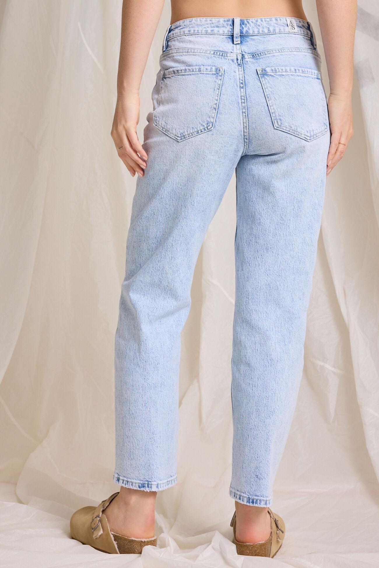 Savvy Straight Leg Jeans Product Image