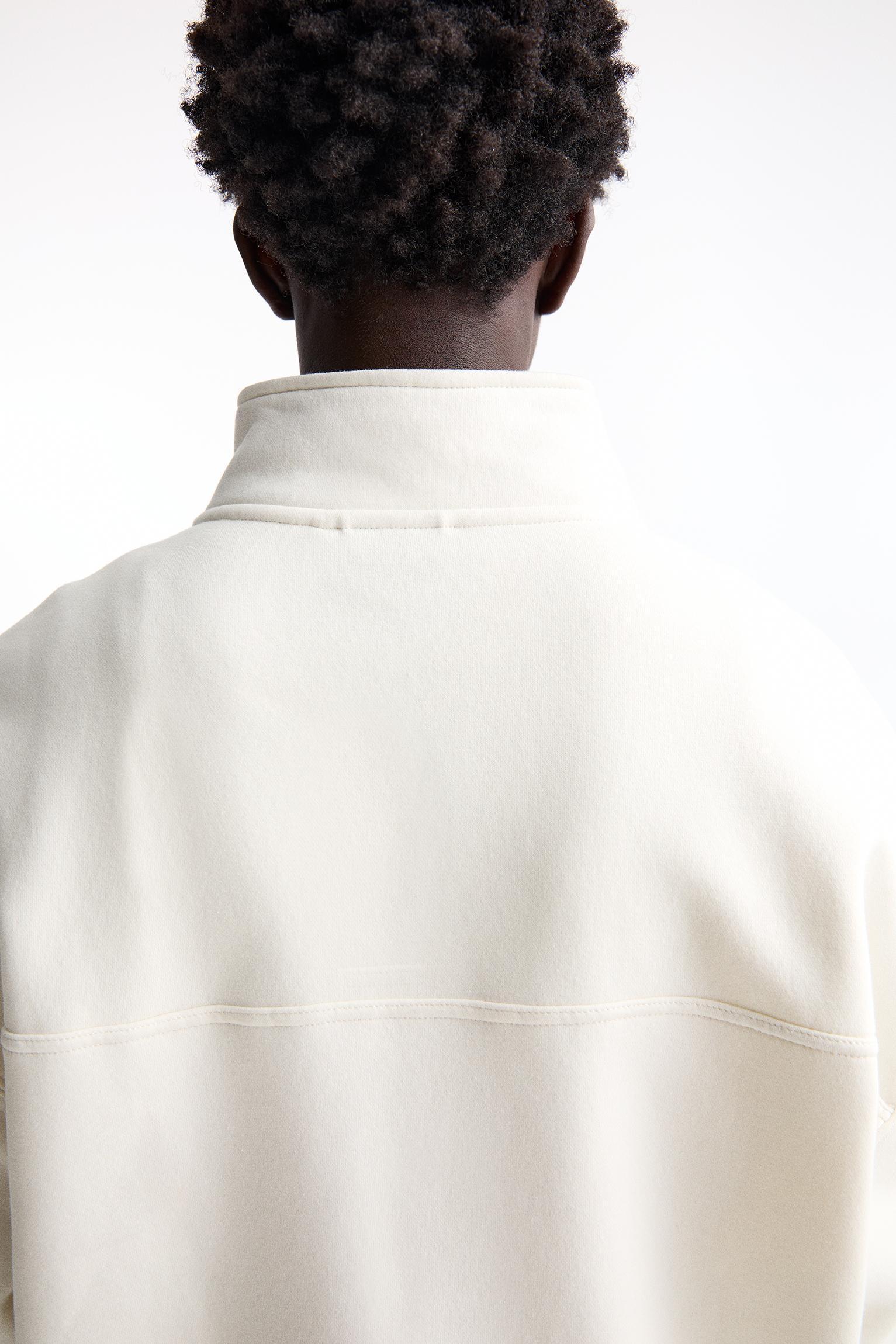 Quarter-zip sweatshirt Product Image