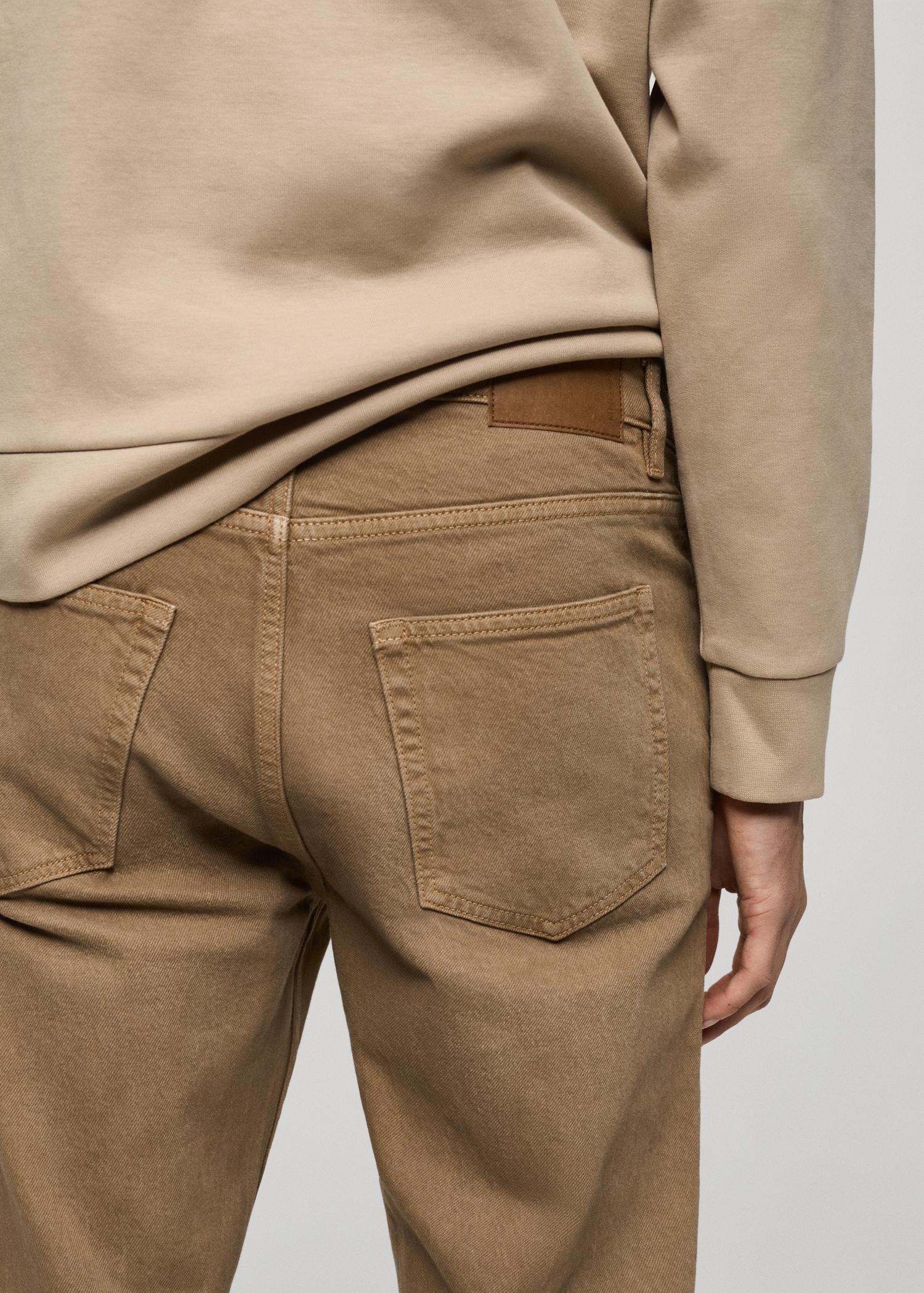 Ben tapered cropped jeans - Men | MANGO USA Product Image
