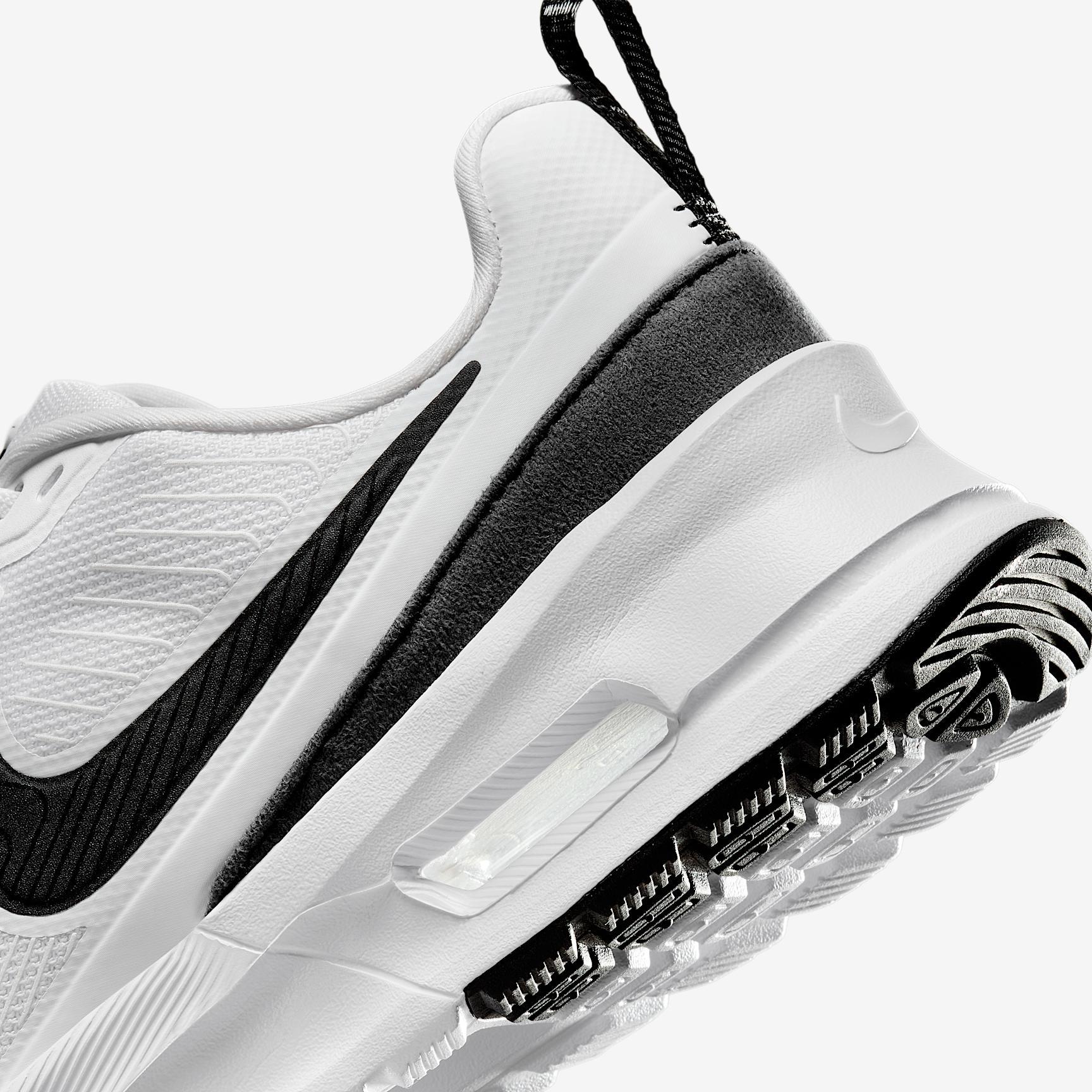 Nike Women's Air Max Nuaxis Shoes Product Image
