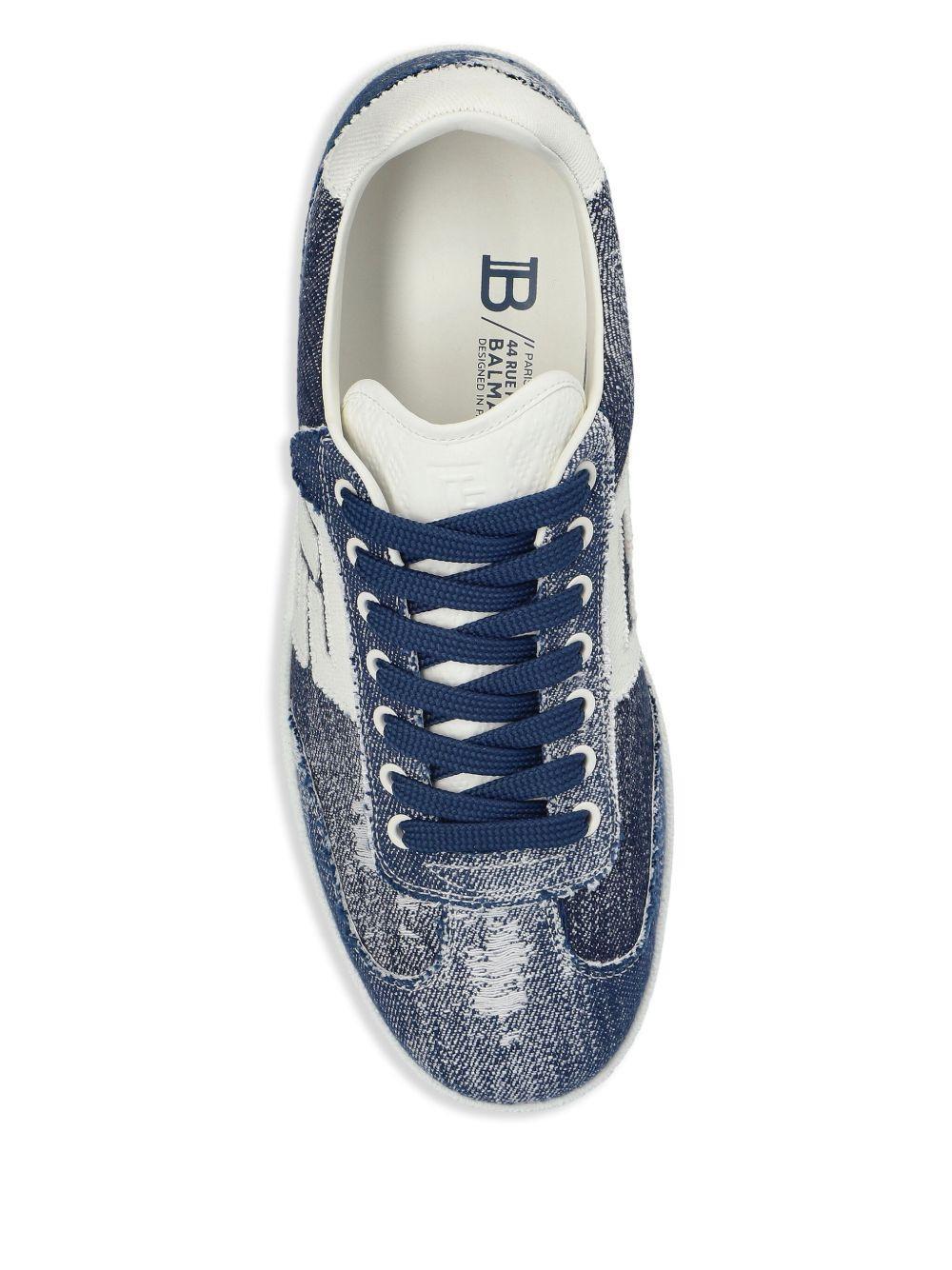 Swan sneakers Product Image