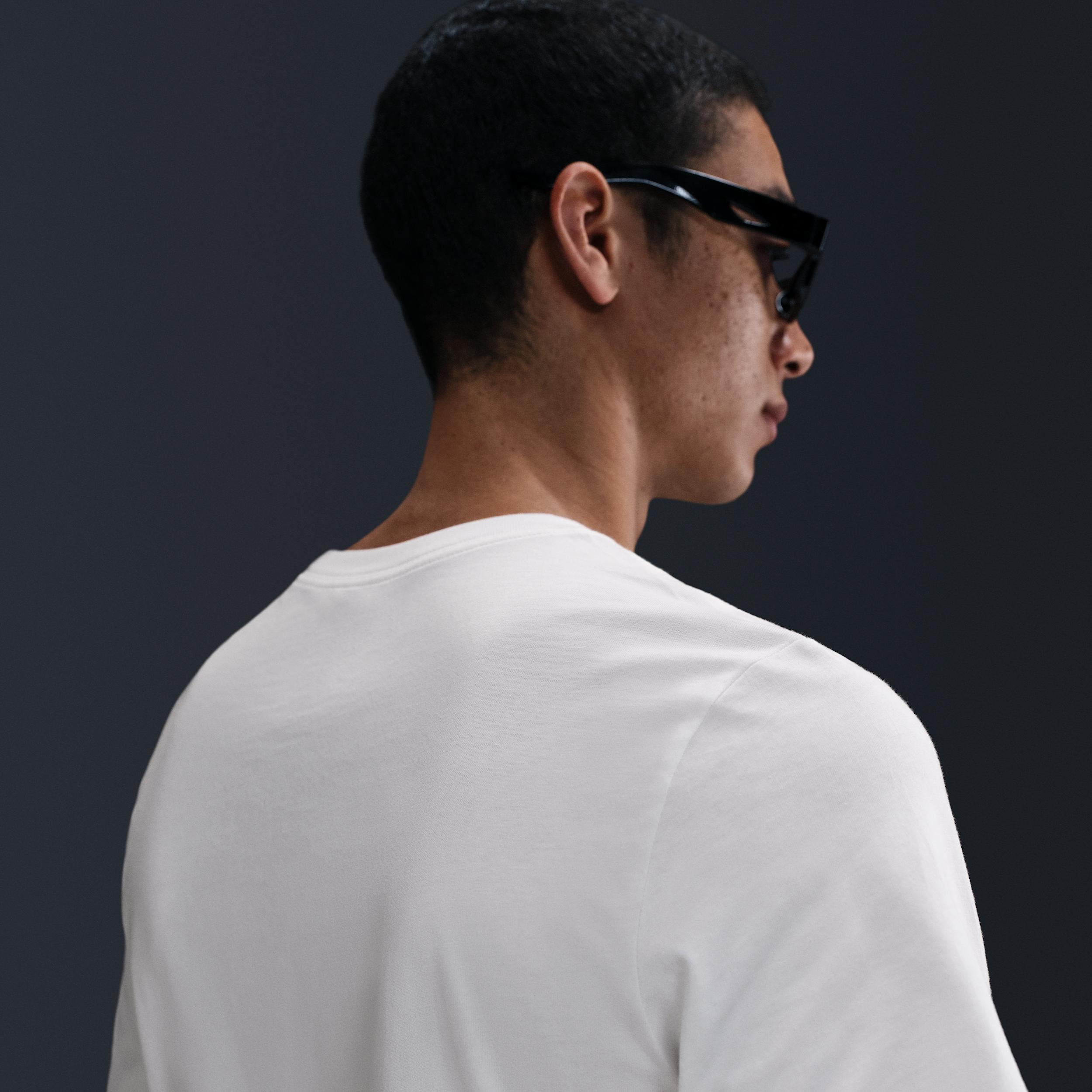 Nike Sportswear T-Shirt Product Image