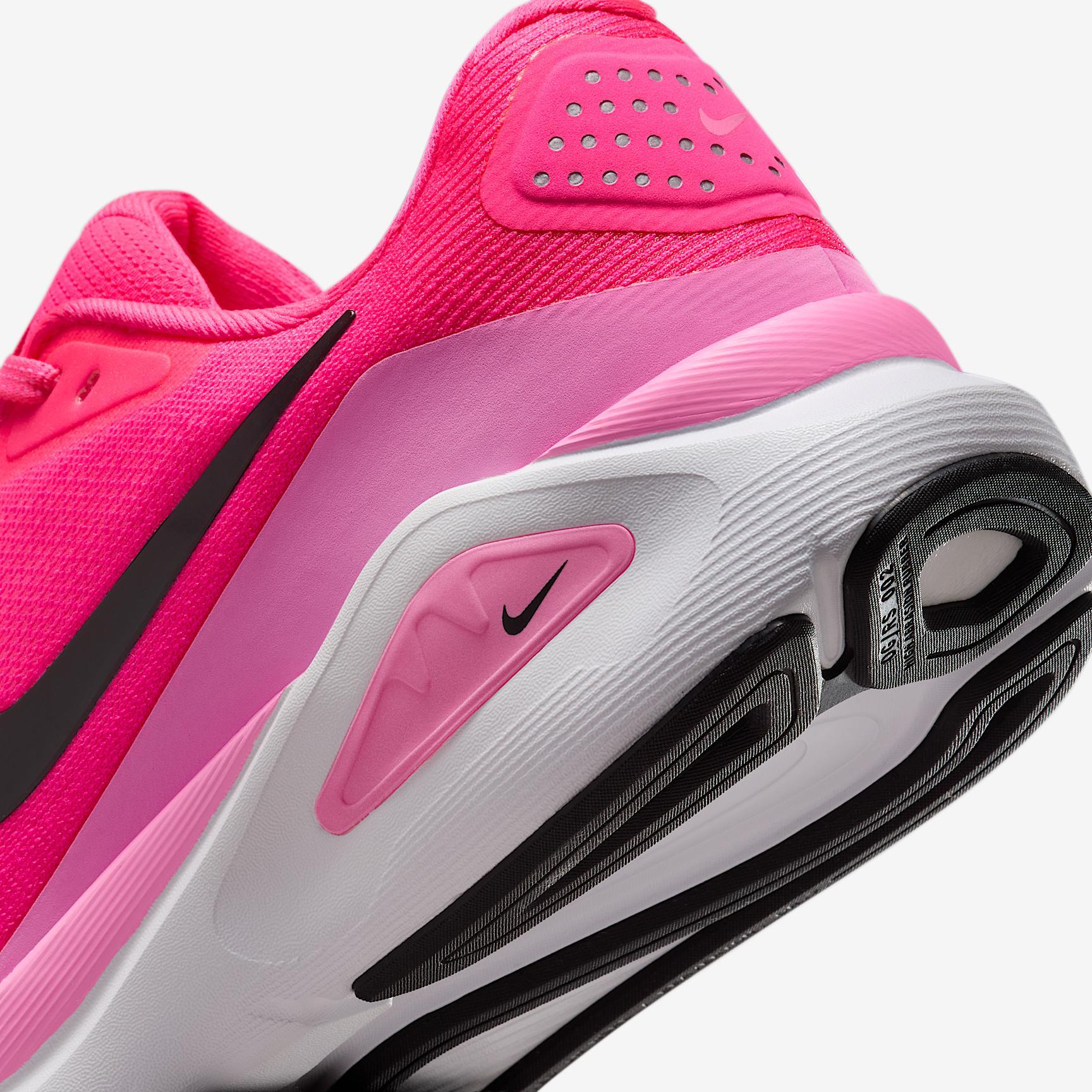 Nike Women's Structure 26 Road Running Shoes Product Image