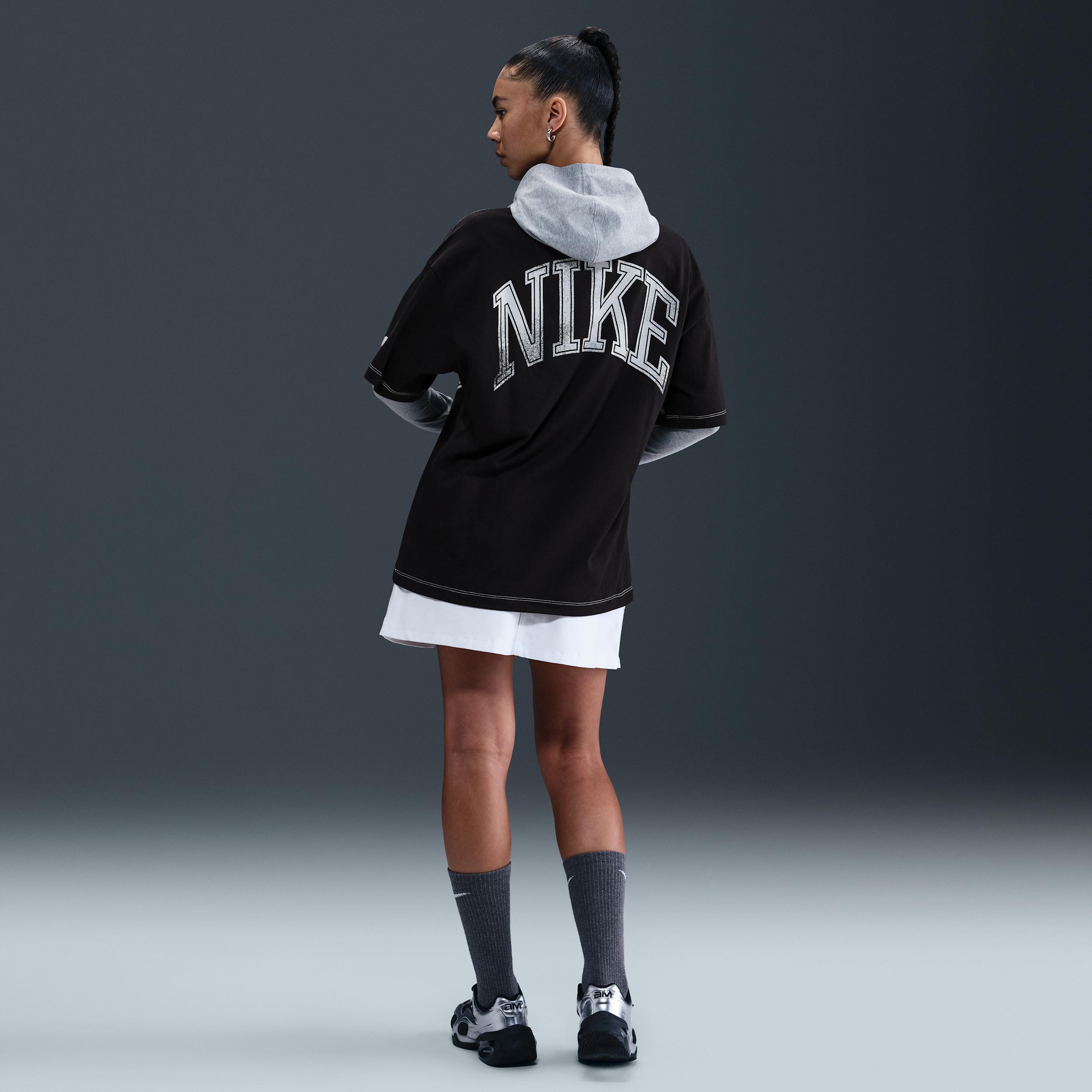 Nike Sportswear Women's Graphic T-Shirt Product Image