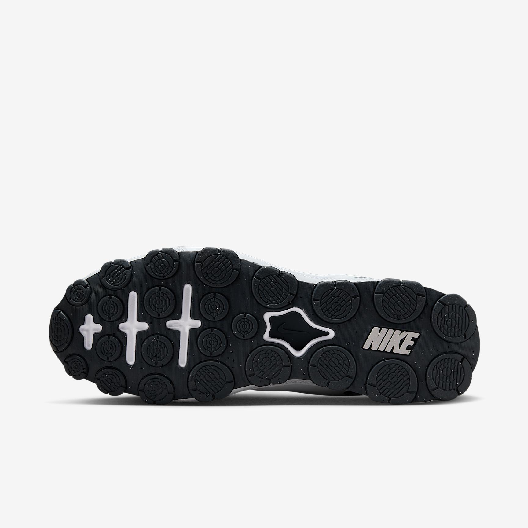 Nike Men's Reax 8 TR Workout Shoes Product Image