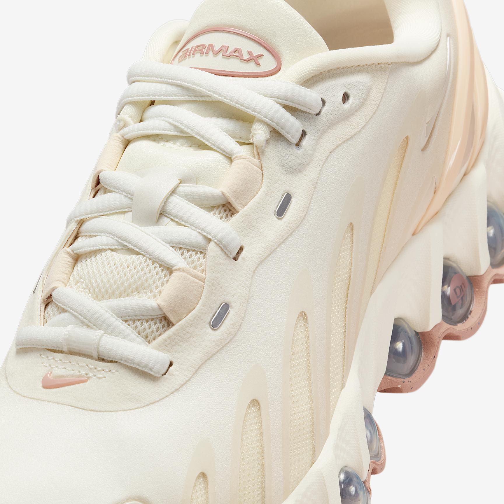 Nike Women's Air Max Dn8 Shoes Product Image