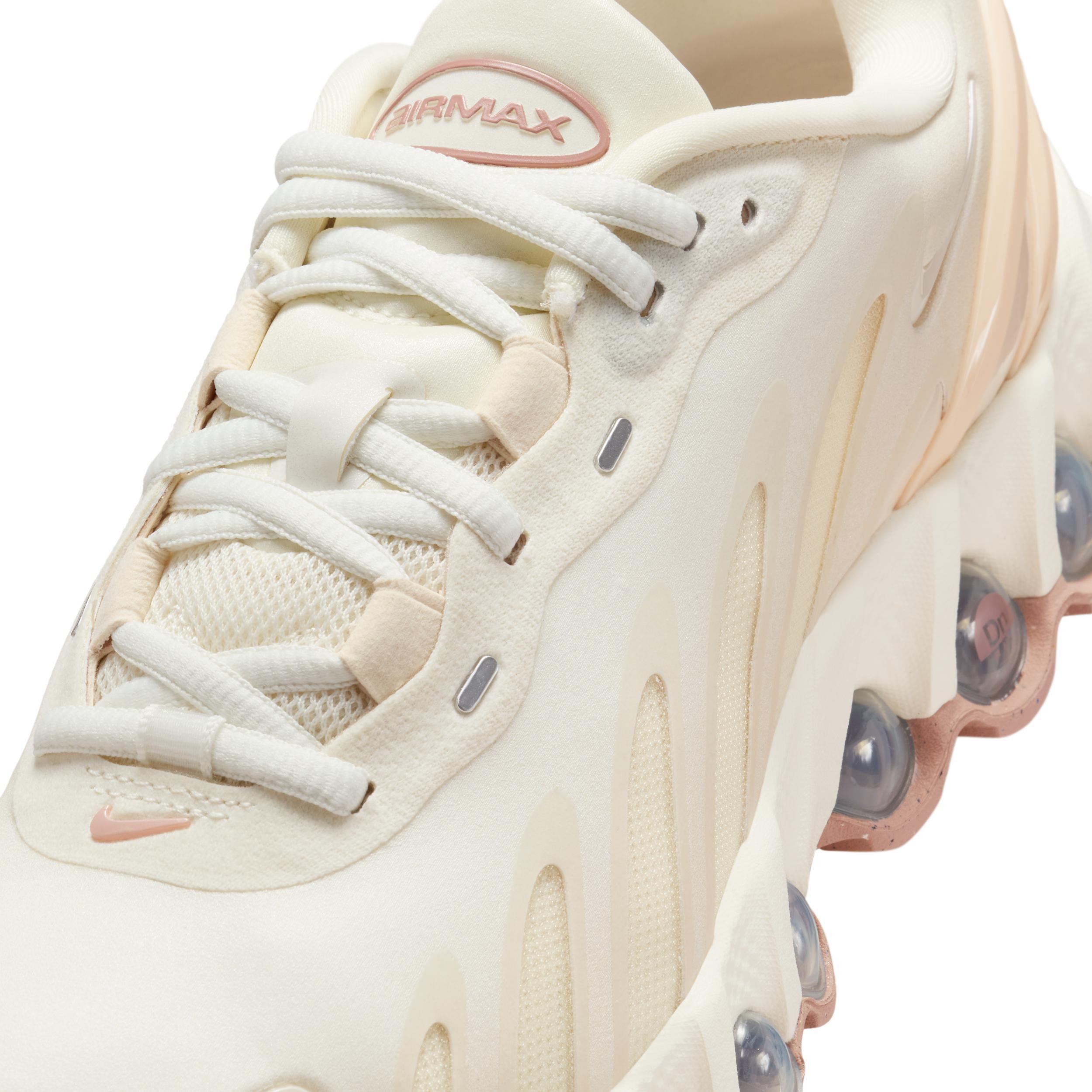 Nike Women's Air Max Dn8 Shoes Product Image