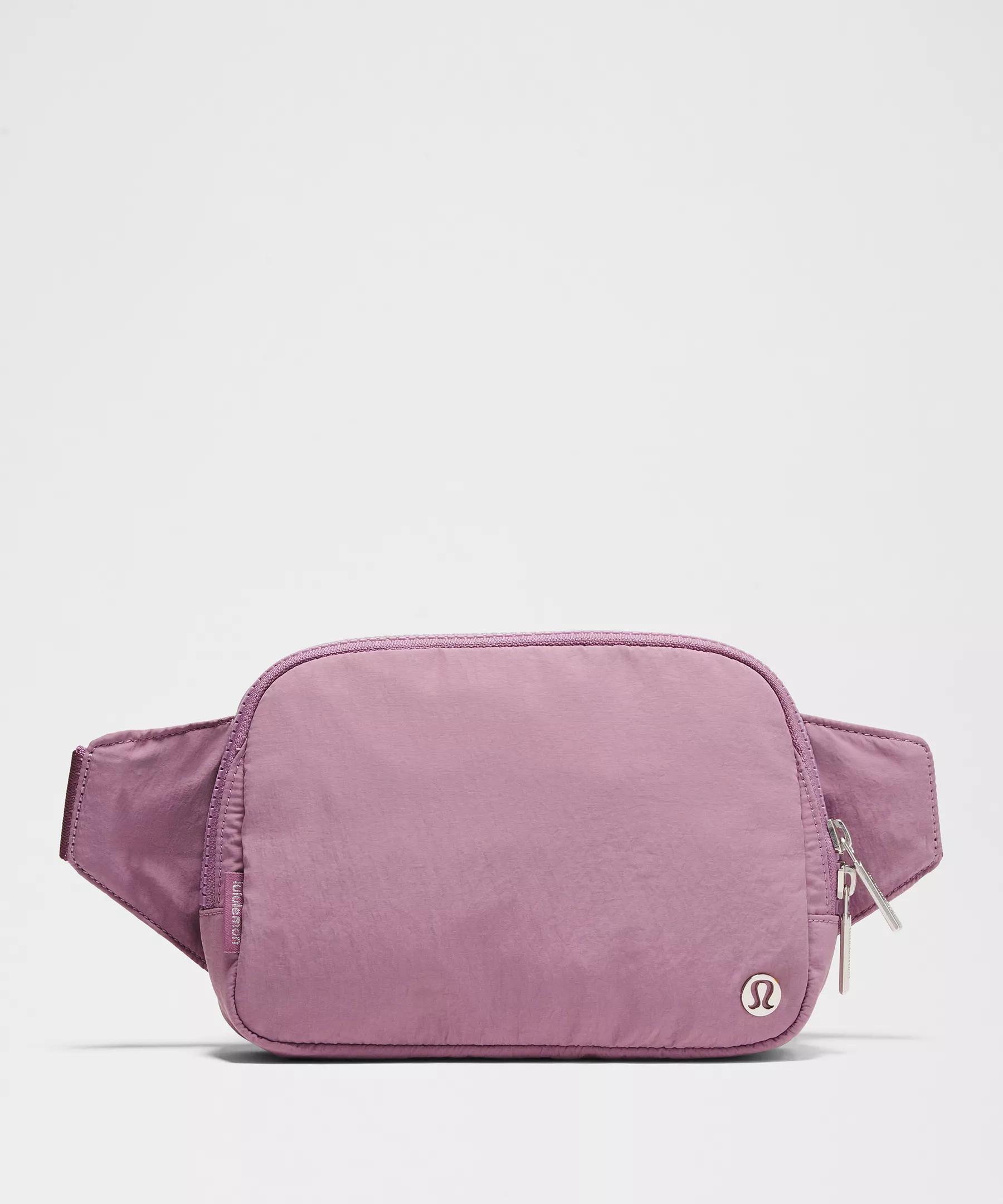 Everywhere Belt Bag Large with Long Strap 2L Product Image