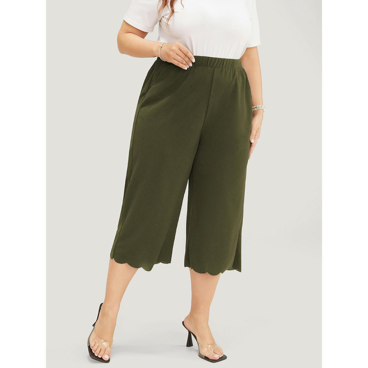 Plus Size Plain Pocket Scalloped Trim Pants Women ArmyGreen Casual Loose High Rise Dailywear Pants BloomChic 18-20/2X Product Image