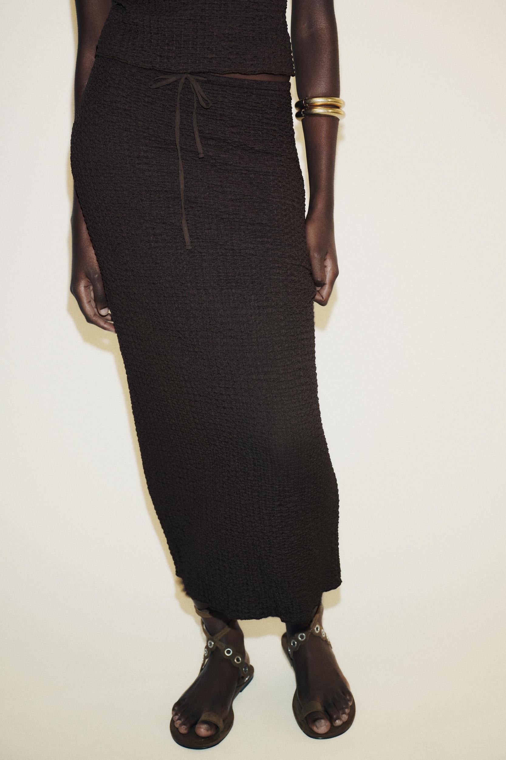 TEXTURED MIDI SKIRT Product Image