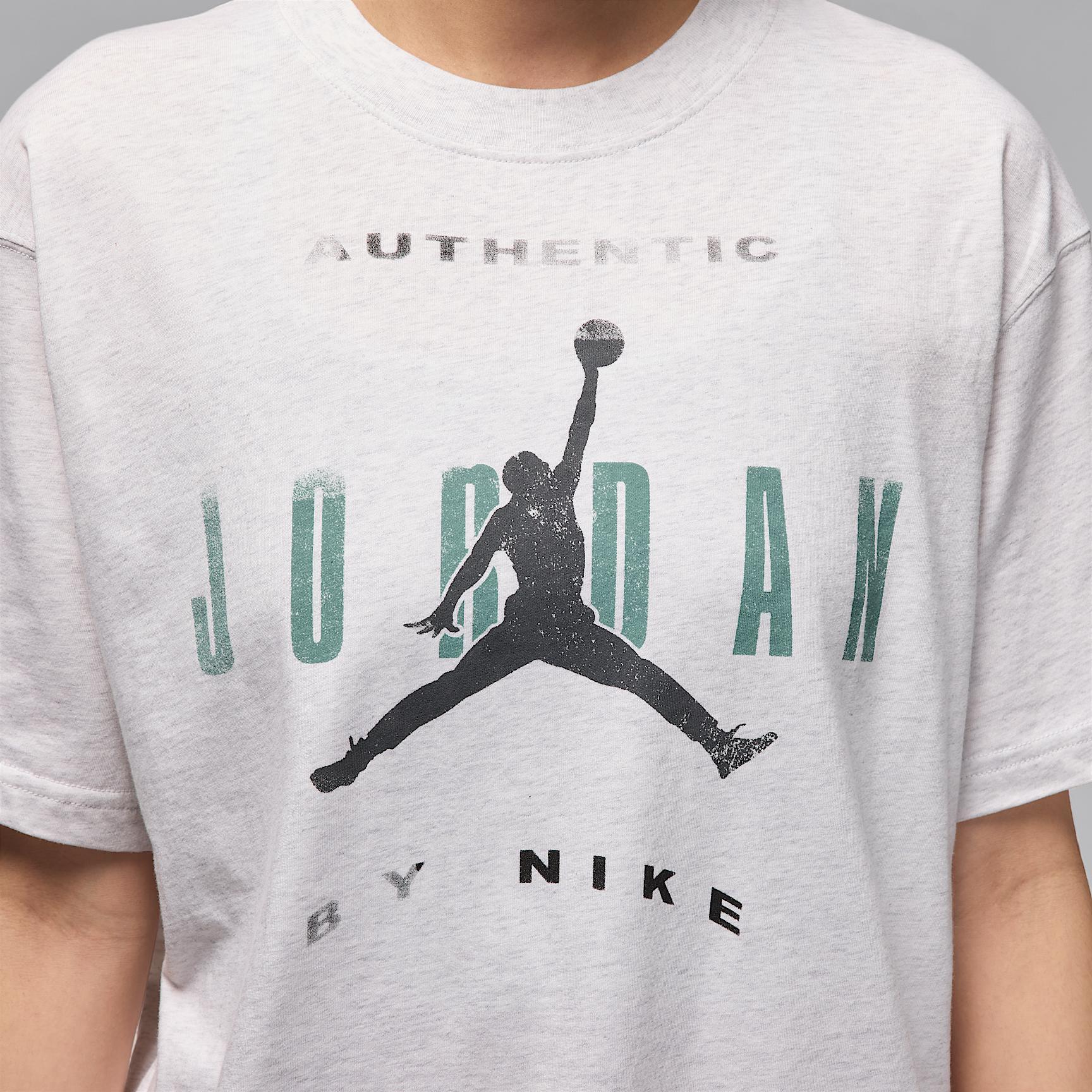 Jordan Flight Women's Graphic T-Shirt Product Image