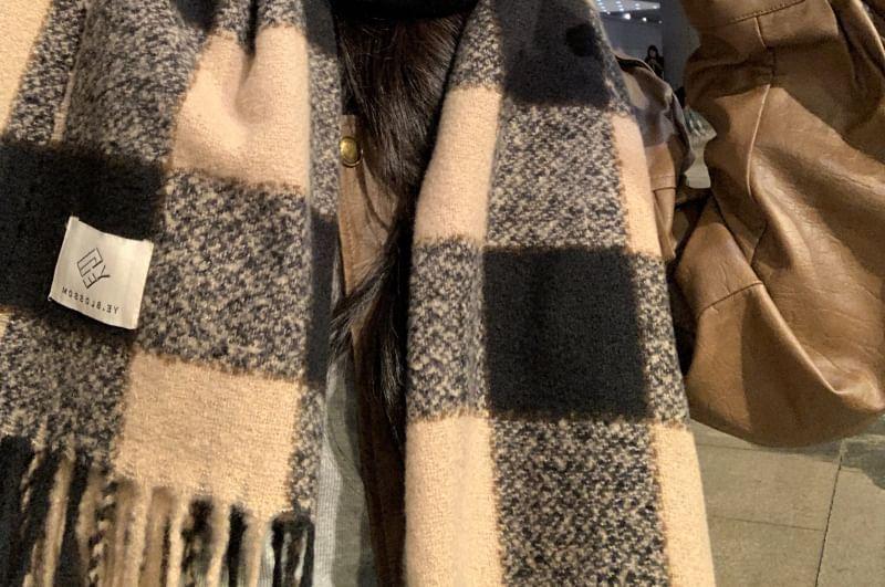 Plaid Applique Fringed Scarf Product Image