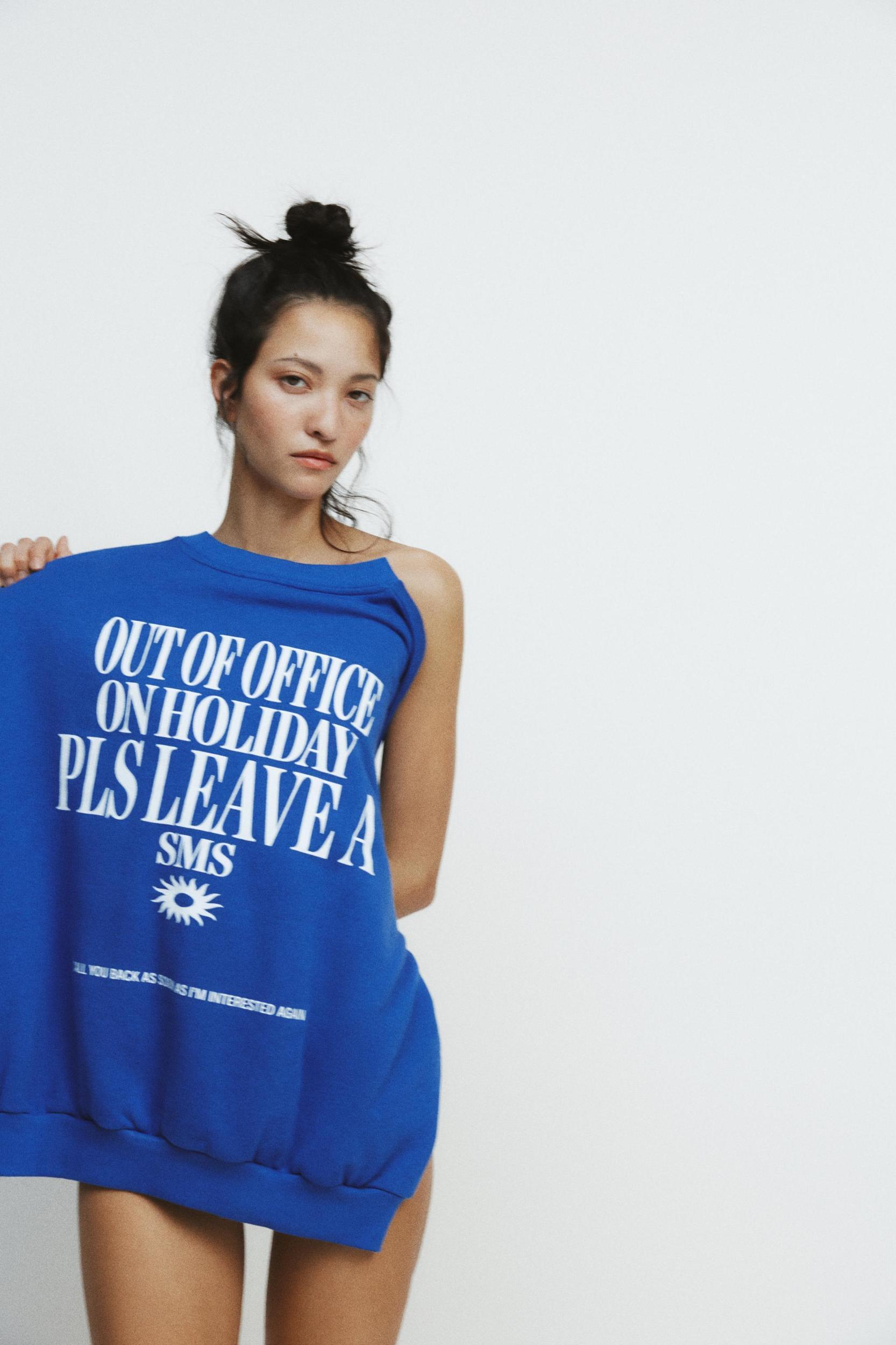 PRINTED SLOGAN SWEATSHIRT Product Image