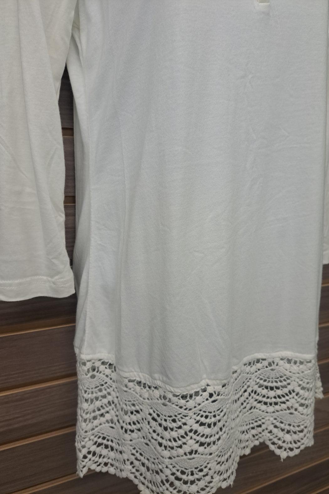 3 button lace bottom top Product Image