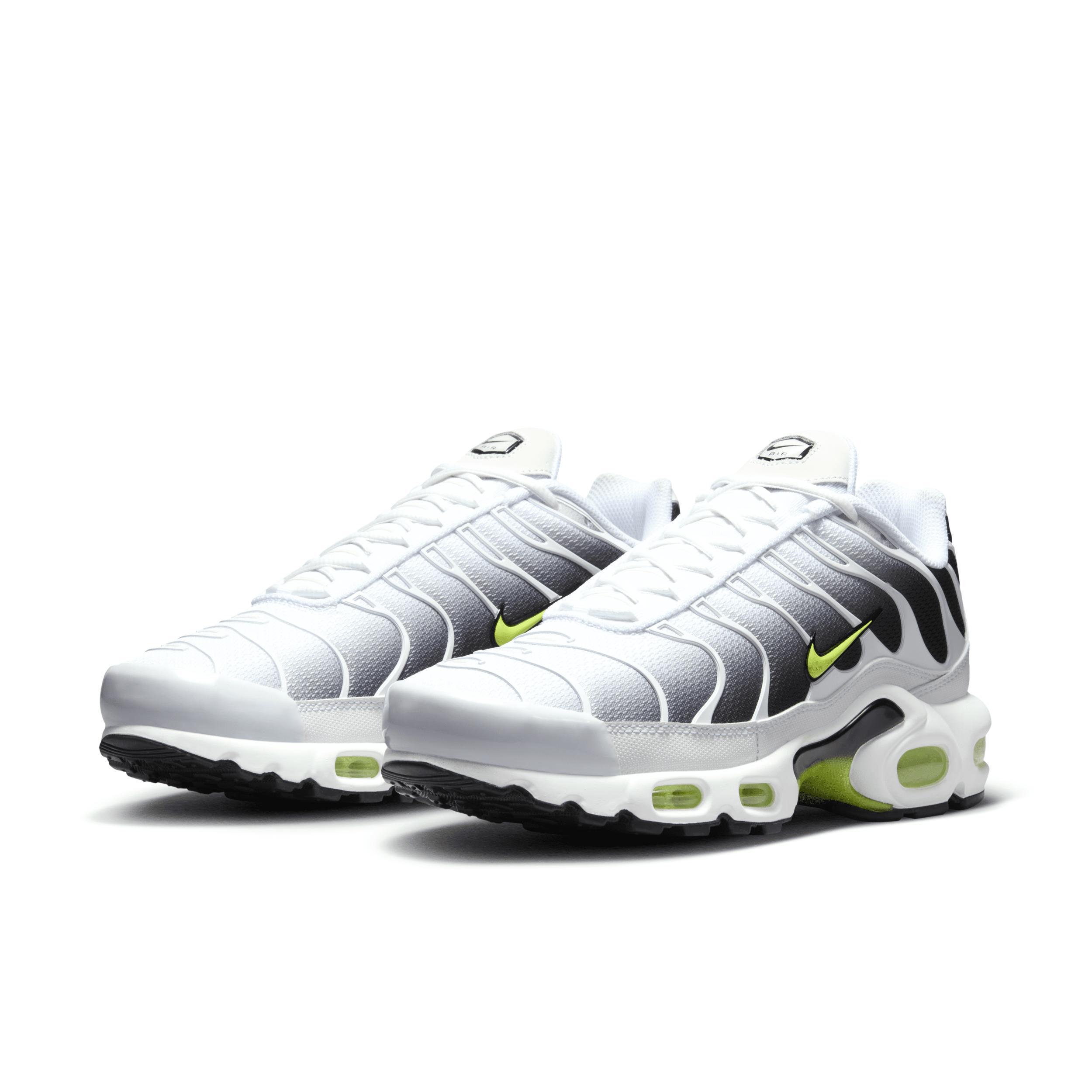 Nike Men's Air Max Plus Shoes Product Image