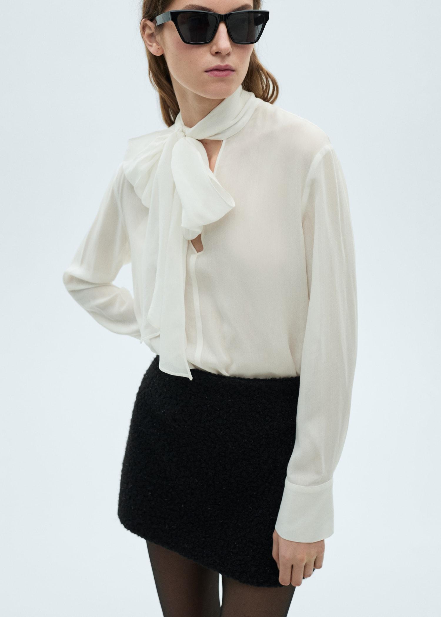 Bouclé mini-skirt - Women | MANGO USA Product Image